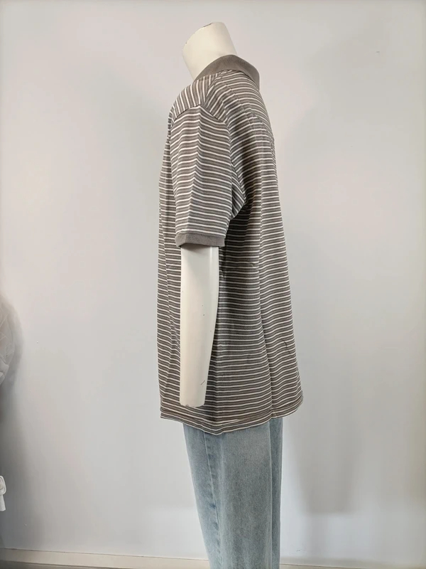 Polo Levi’s rayé gris manches courtes col contrasté casual vintage Très bon état - Vue 10 - 