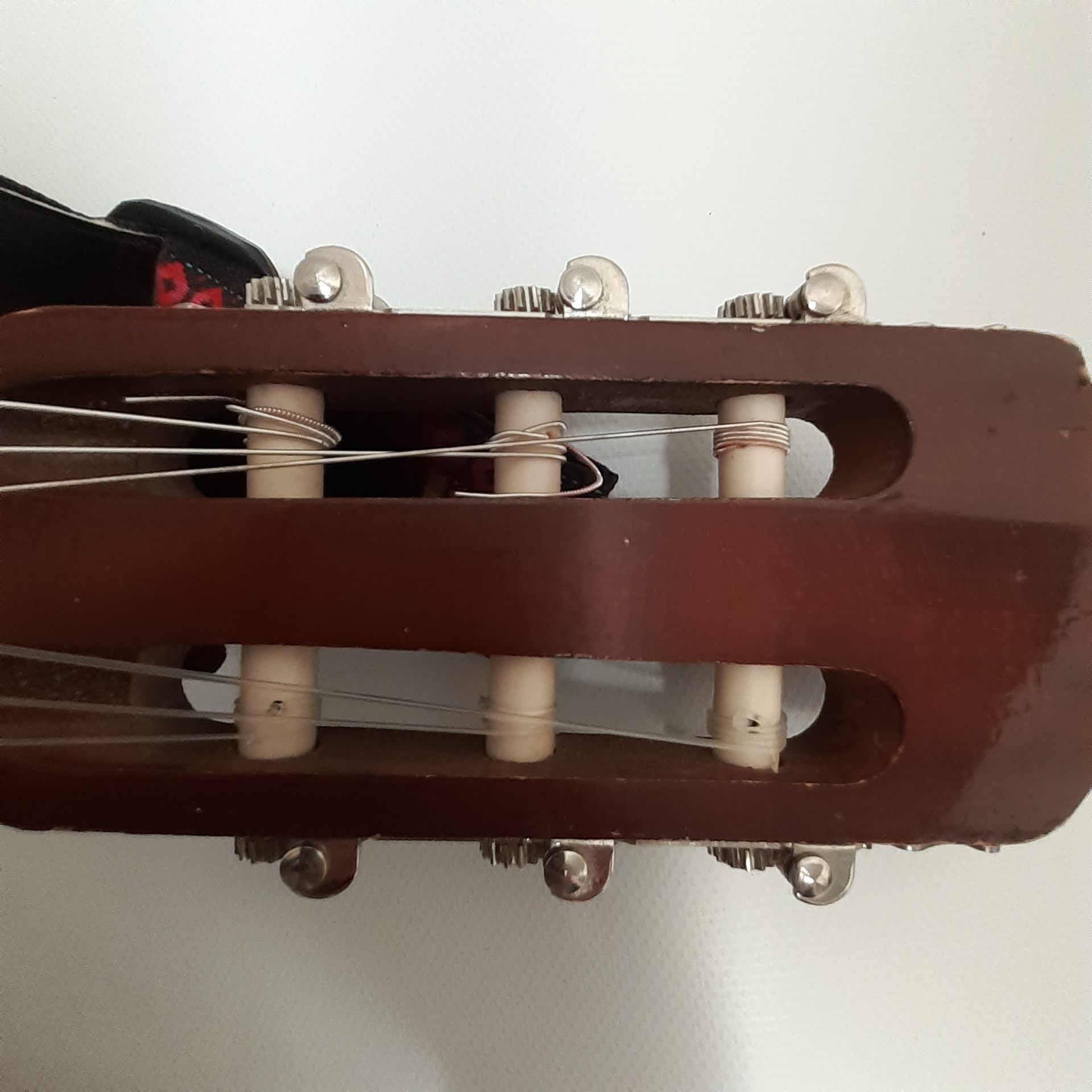 Guitare acoustique ARIANA  - Vue 4 - 