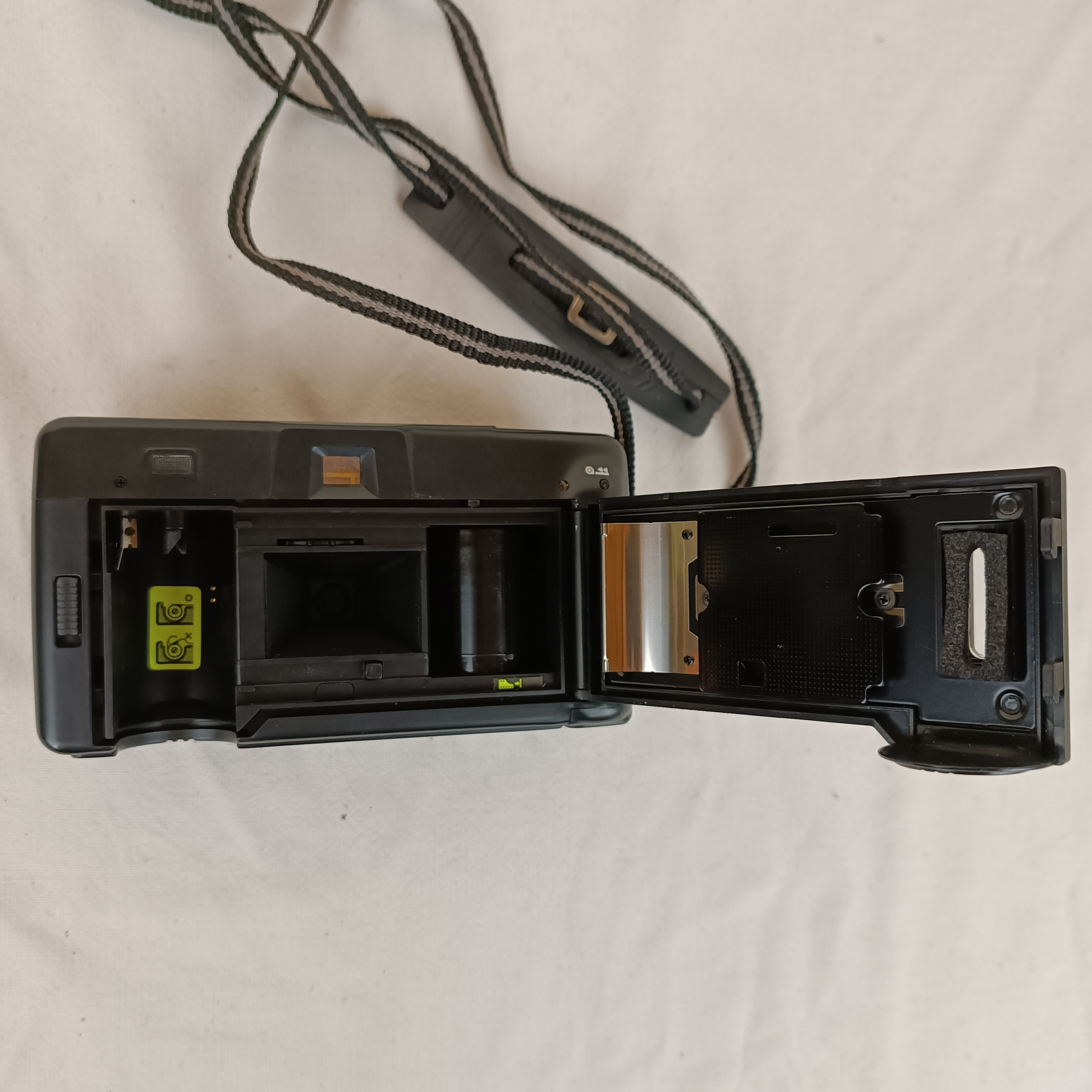 Appareil photo argentique France Loisir DX 1000, avec son étui État correct - Vue 3 - 