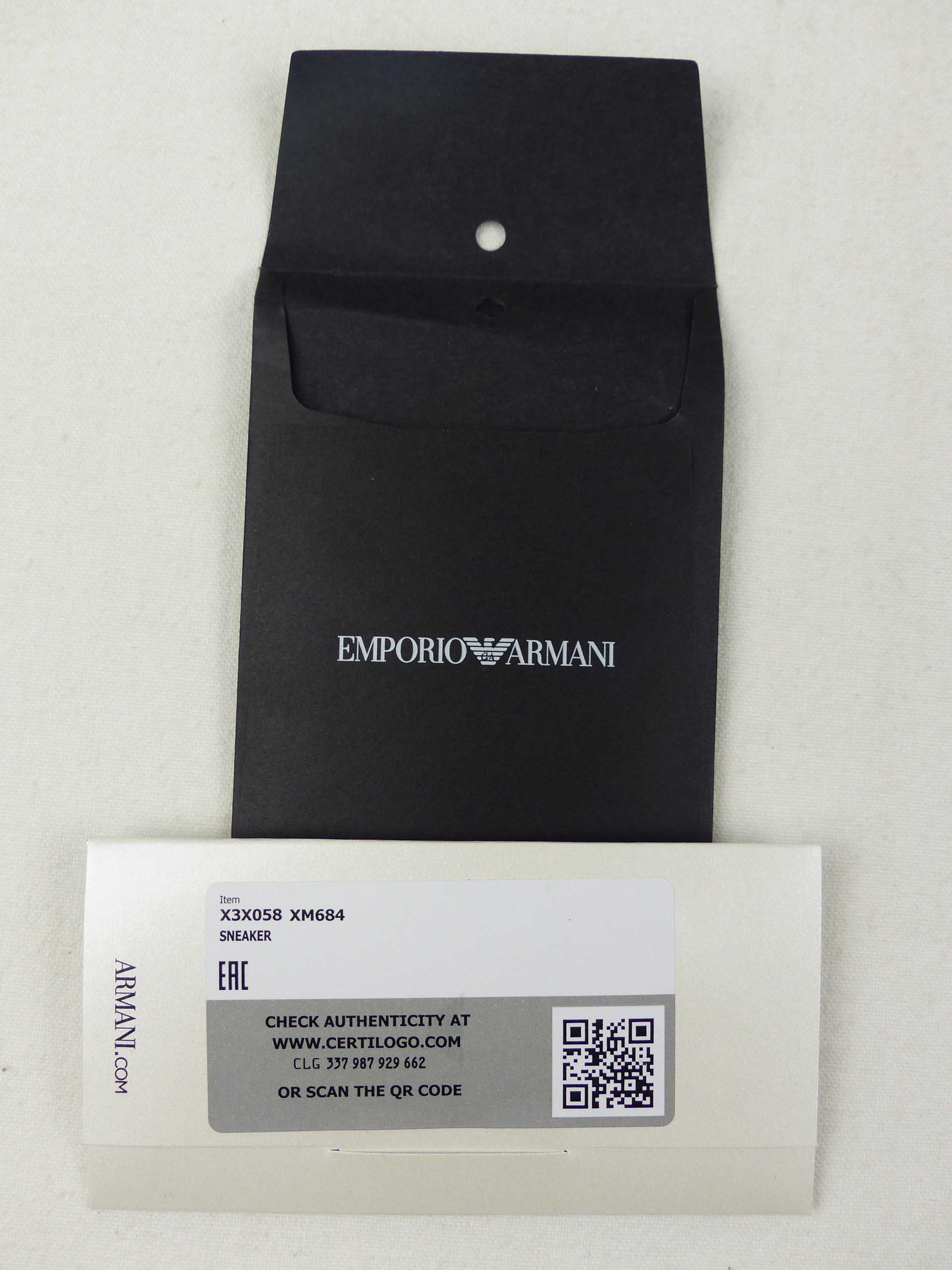 Baskets Emporio Armani Paillettes Or et Cuir/Daim Noir - Photo 11