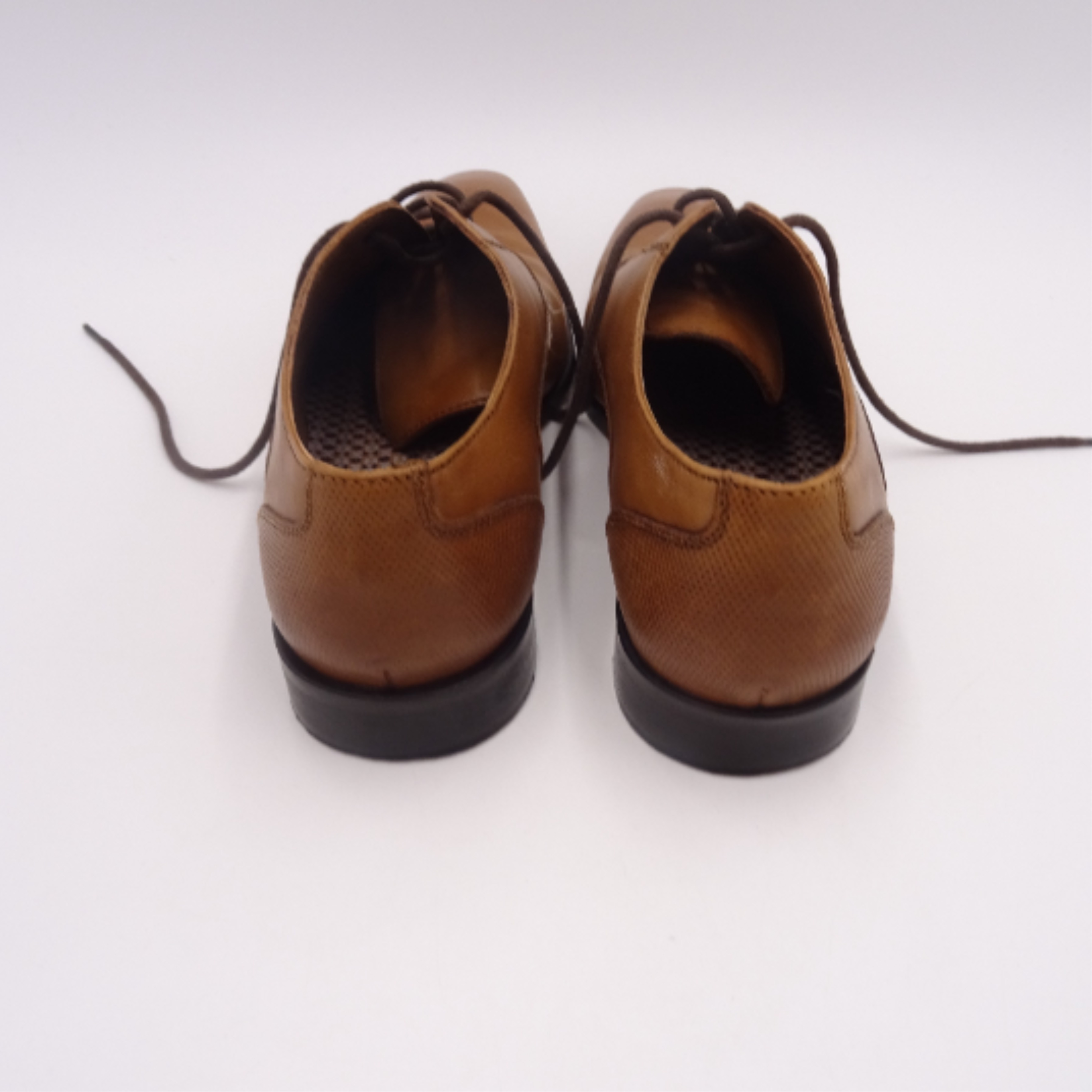 Voir photo 5 de Paire de chaussure homme pointure 42. Paire de chaussure homme pointure 42. Très bon état - Vue 5 -
