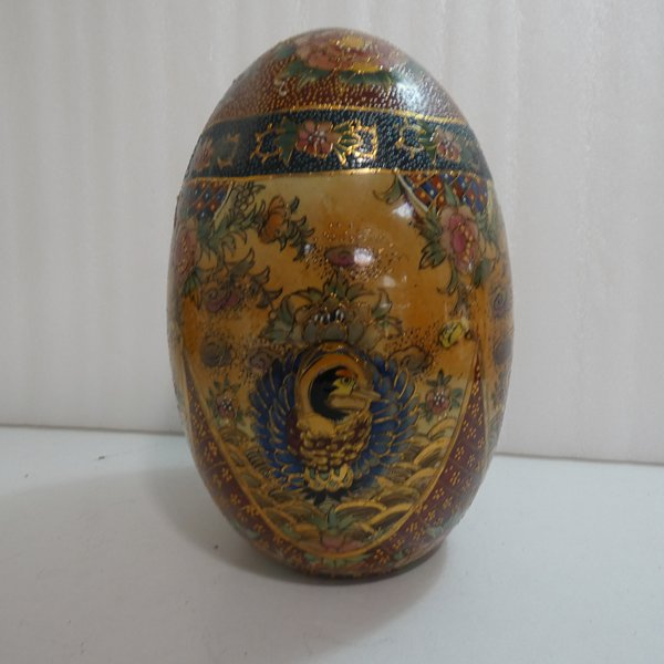 Lot de 2 grand œufs décor japonisant en porcelaine - Photo 1