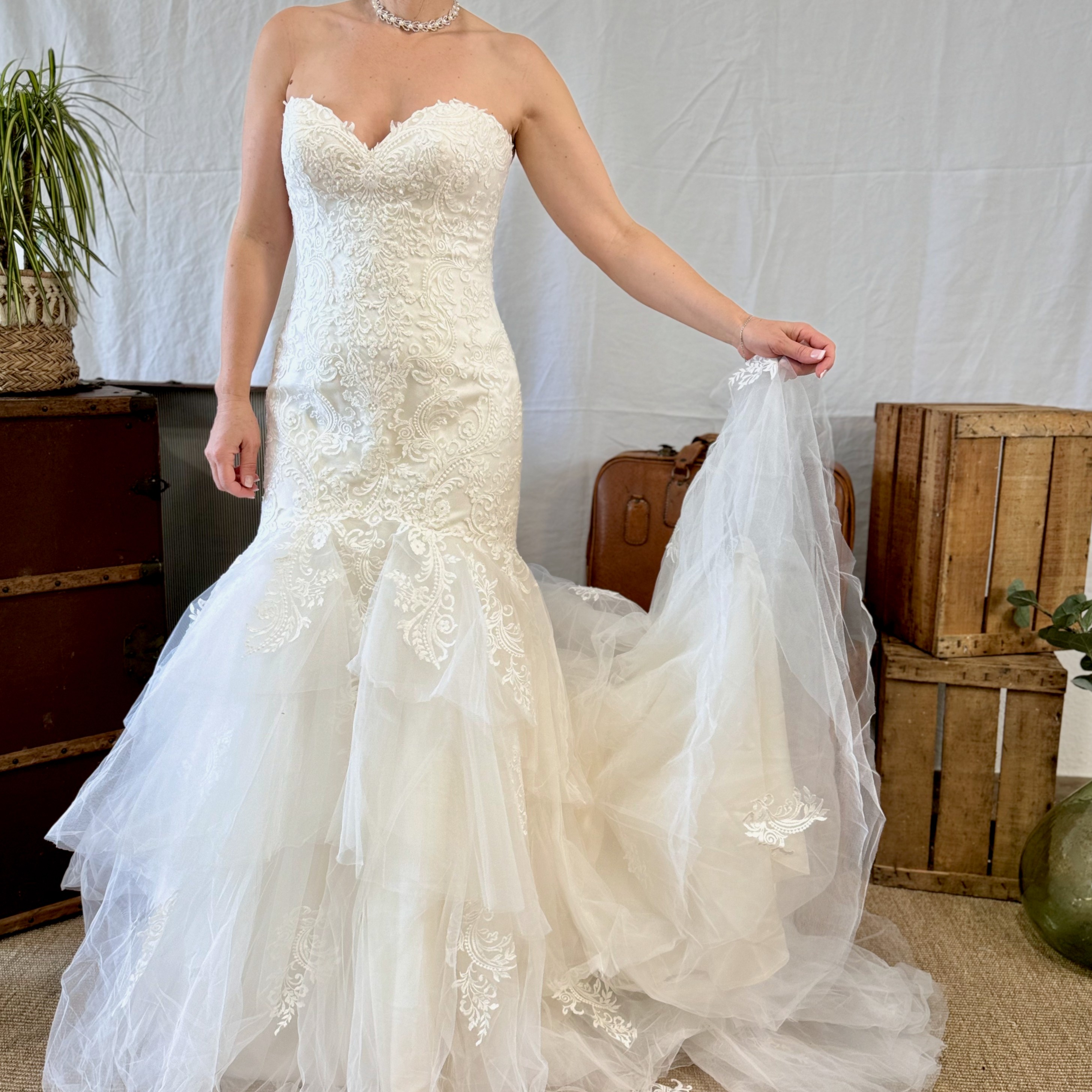 Voir photo 13 de Robe de mariée - Sincerity style chic Robe de mariée - Sincerity style chic Très bon état - Vue 13 -