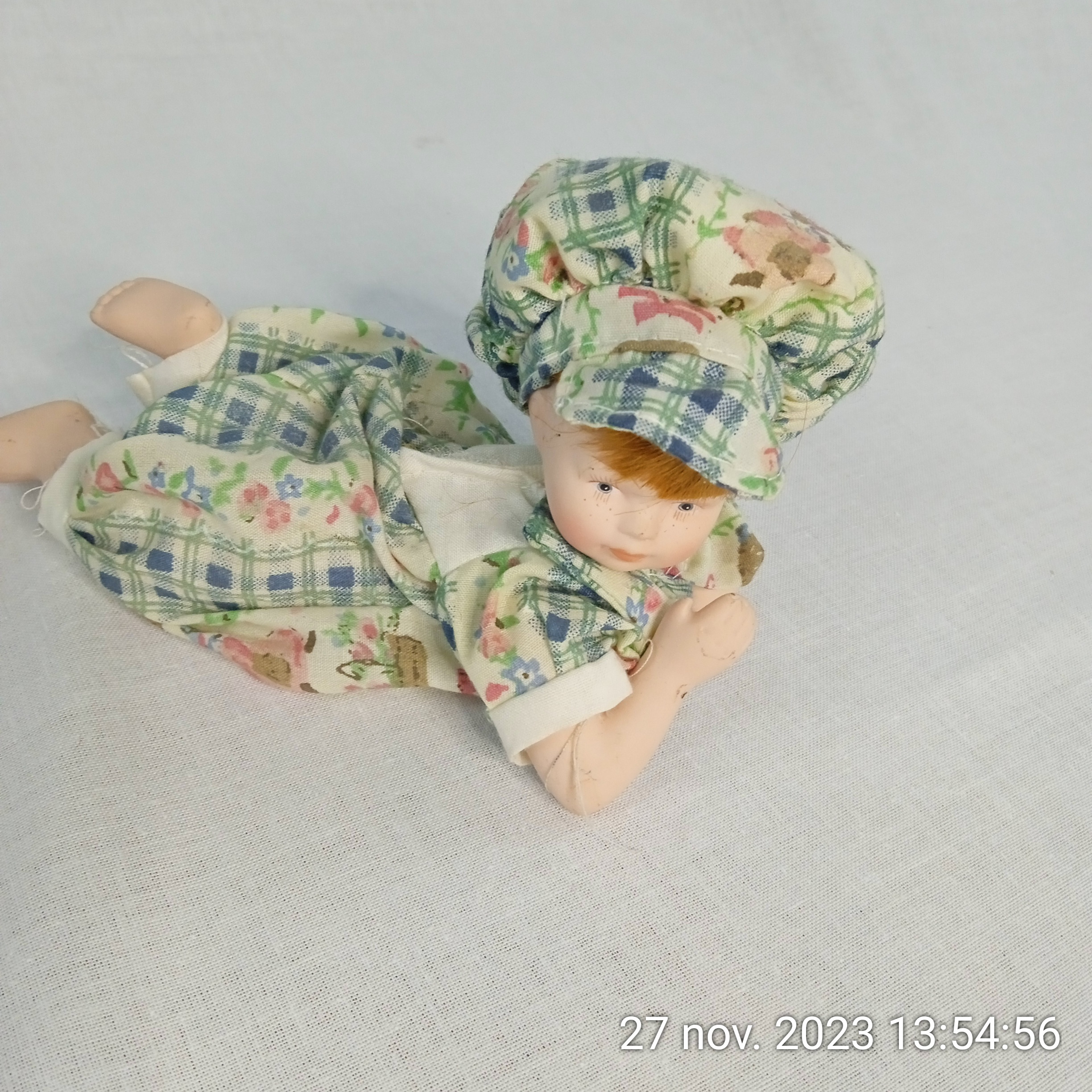 Poupée en porcelaine Muneca  - Photo 0