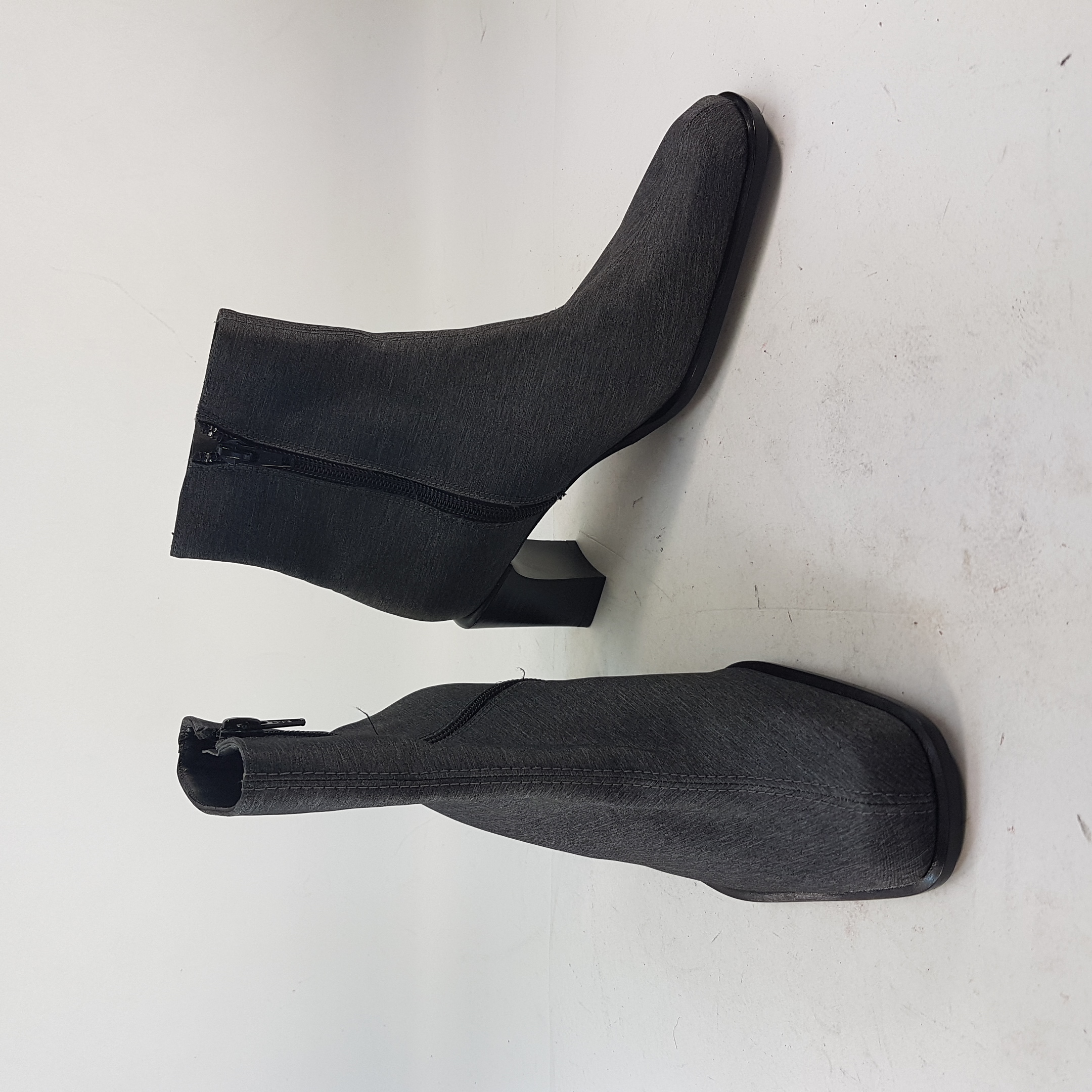 Bottines - Parallèle - 35.5 Comme neuf -  reconditionné disponible sur Label Emmaüs