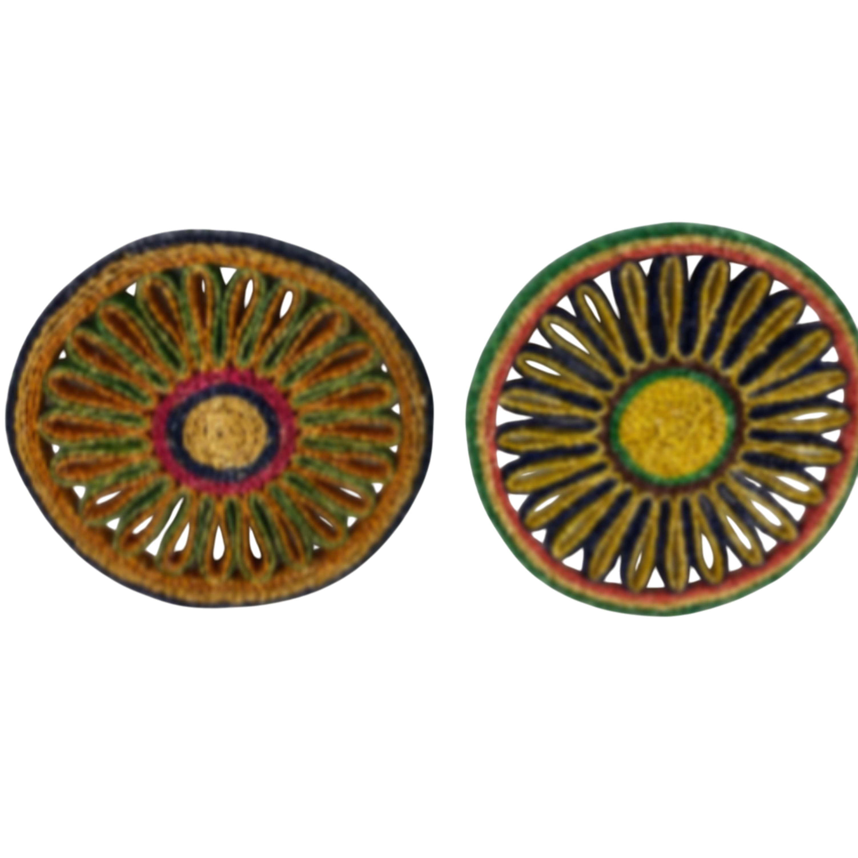 Acheter 2 Dessous de plats en raphia Bon état - 18,00 € 2 Dessous de plats en raphia Bon état - reconditionné disponible sur Label Emmaüs