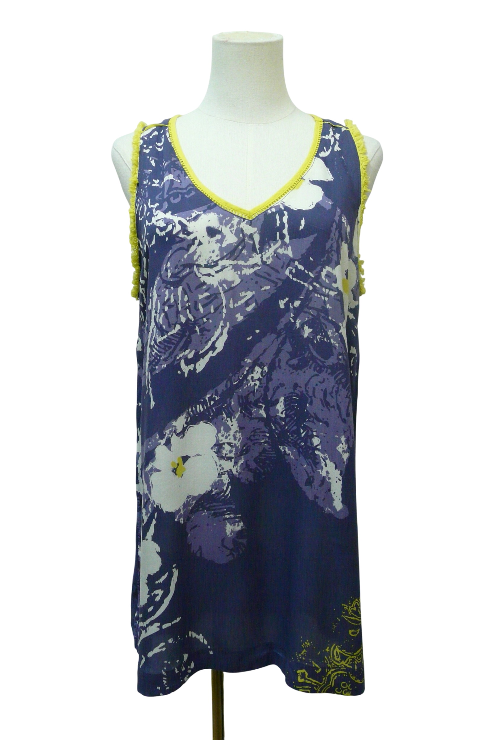 Acheter HF413 - Débardeur léger - Miss by Captain Tortue - Taille 40 Comme neuf - 11,00 € HF413 - Débardeur léger - Miss by Captain Tortue - Taille 40 Comme neuf - reconditionné disponible sur Label Emmaüs