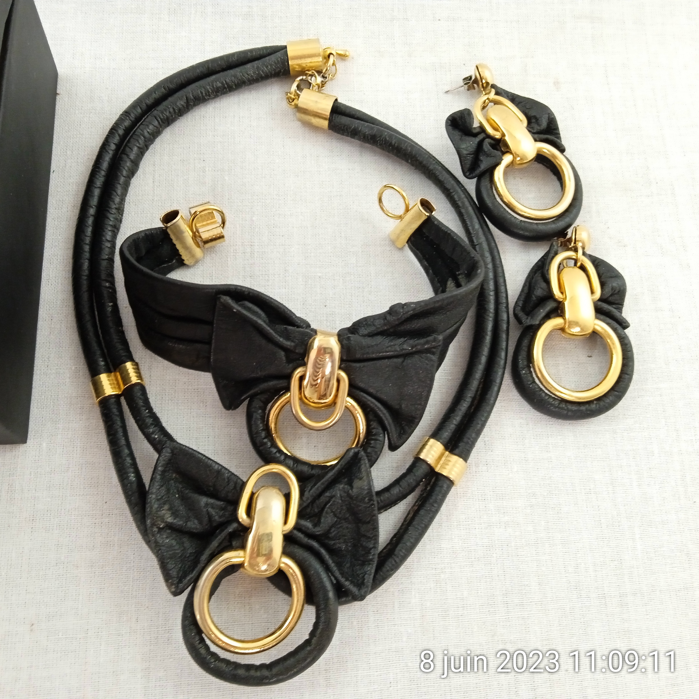 Ensemble de bijoux en forme de nud or Made in Hong Kong - Label Emmaus - Modalova