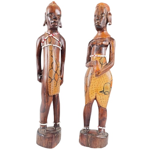 Couple de statuettes africaines en bois avec perles - Photo 0