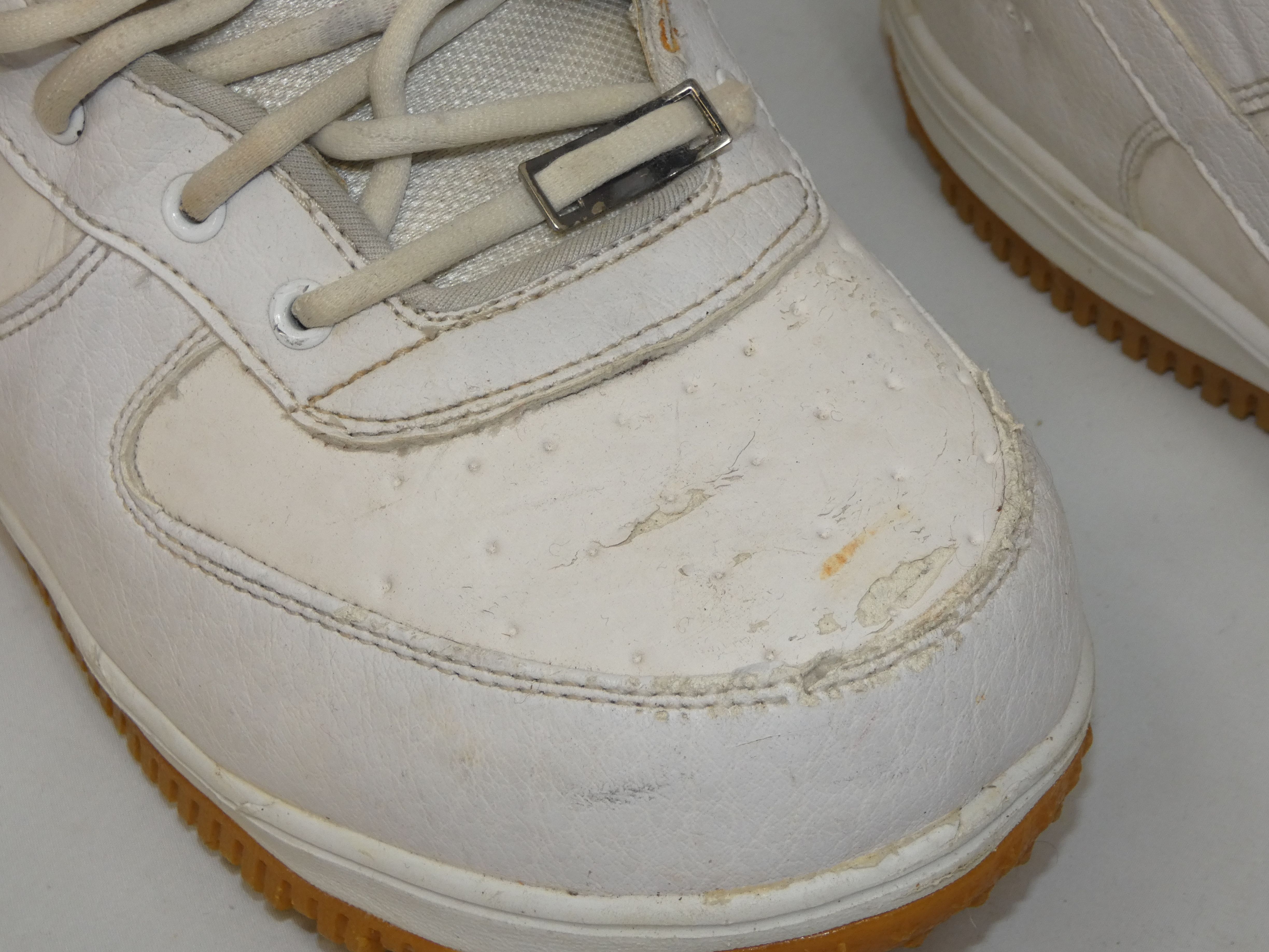 Bottes de Snowboard NIKE blanches Taille 45 Bon état - Vue 6 - 