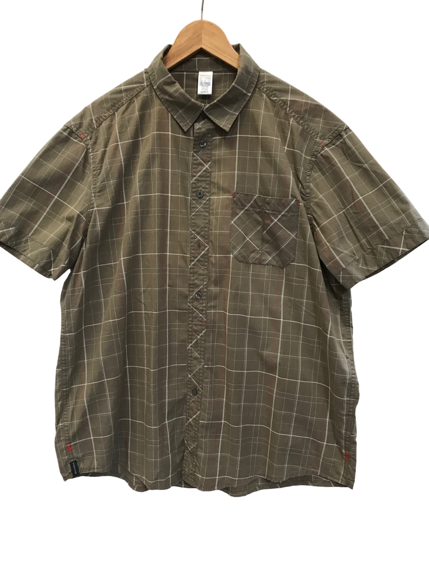 Acheter Chemise à manches courtes Kali/brun « Quechua » TXXL Très bon état - 18,00 € Chemise à manches courtes Kali/brun « Quechua » TXXL Très bon état - reconditionné disponible sur Label Emmaüs