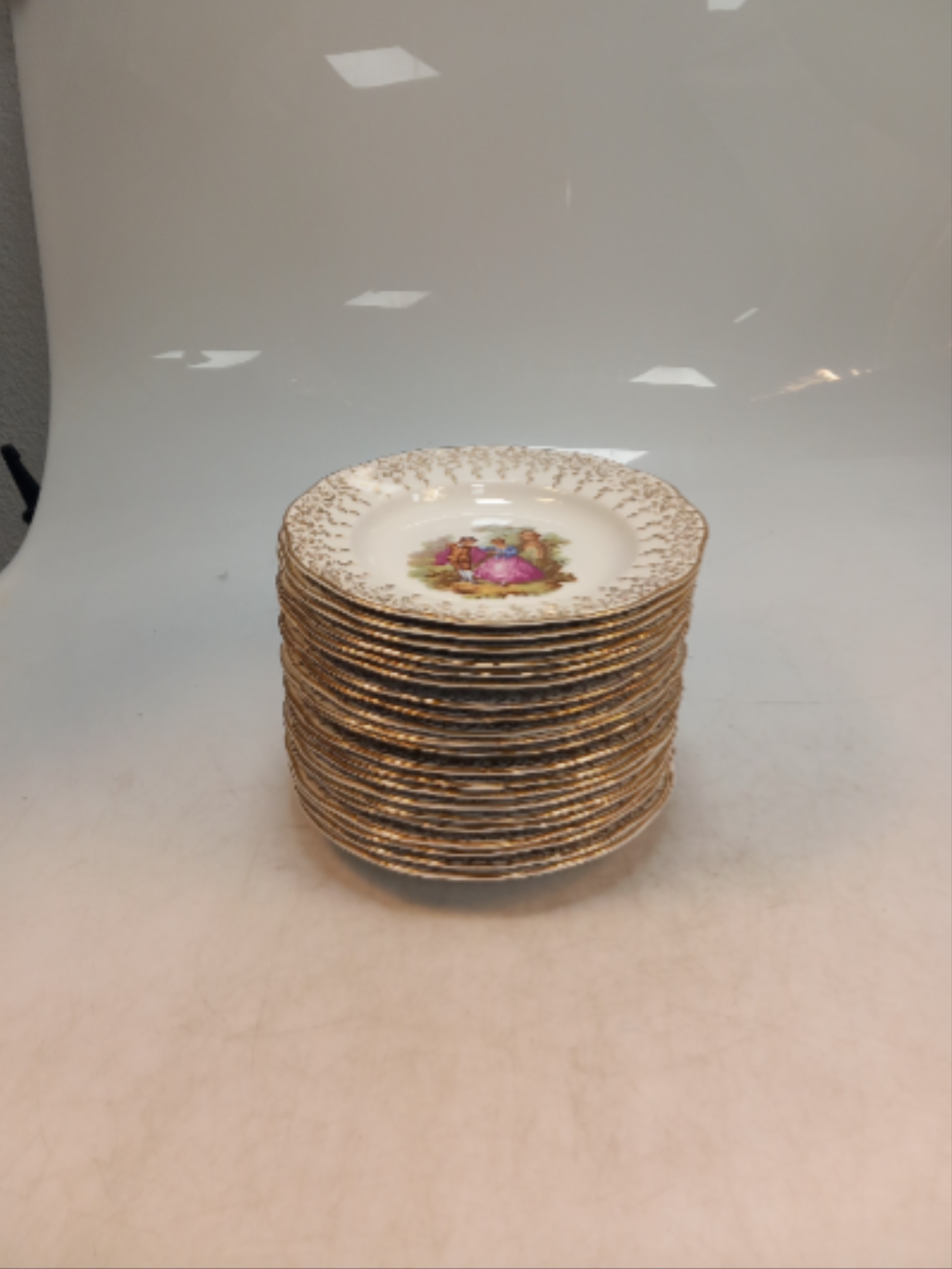 Lot de 21 assiettes 