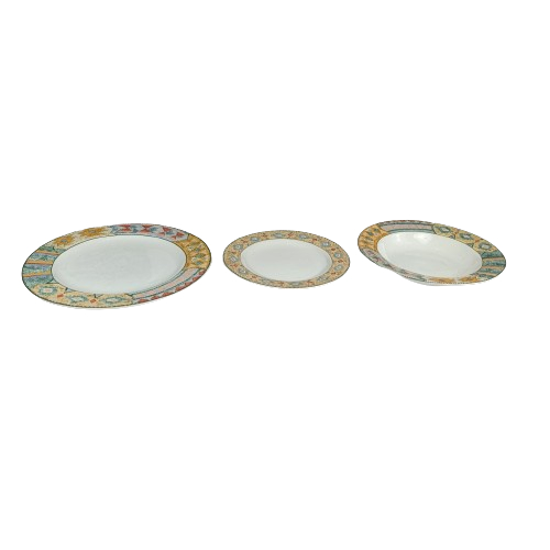 Voir photo 2 de Un service d'assiettes qui contient: 33 grandes plates, 14 petites à desserts plates, 6 creuses( ARVIDIS Fabriqué en INDONESIE ) Un service d'assiettes qui contient: 33 grandes plates, 14 petites à desserts plates, 6 creuses( ARVIDIS Fabriqué en INDONESIE ) État correct - Vue 2 -