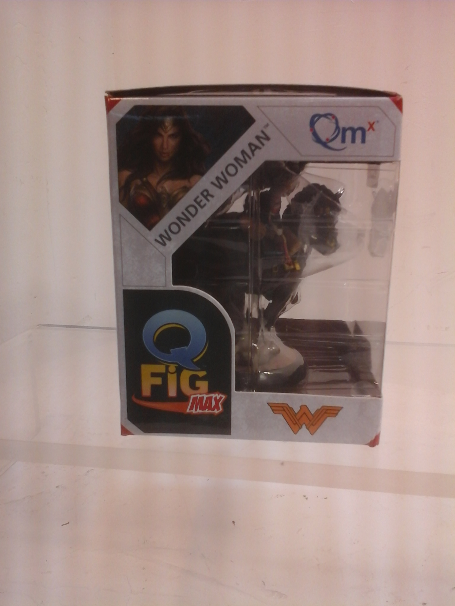 Figurine WONDER WOMAN Q-FIG MAX DC Comics. Comme neuf - Vue 3 - 