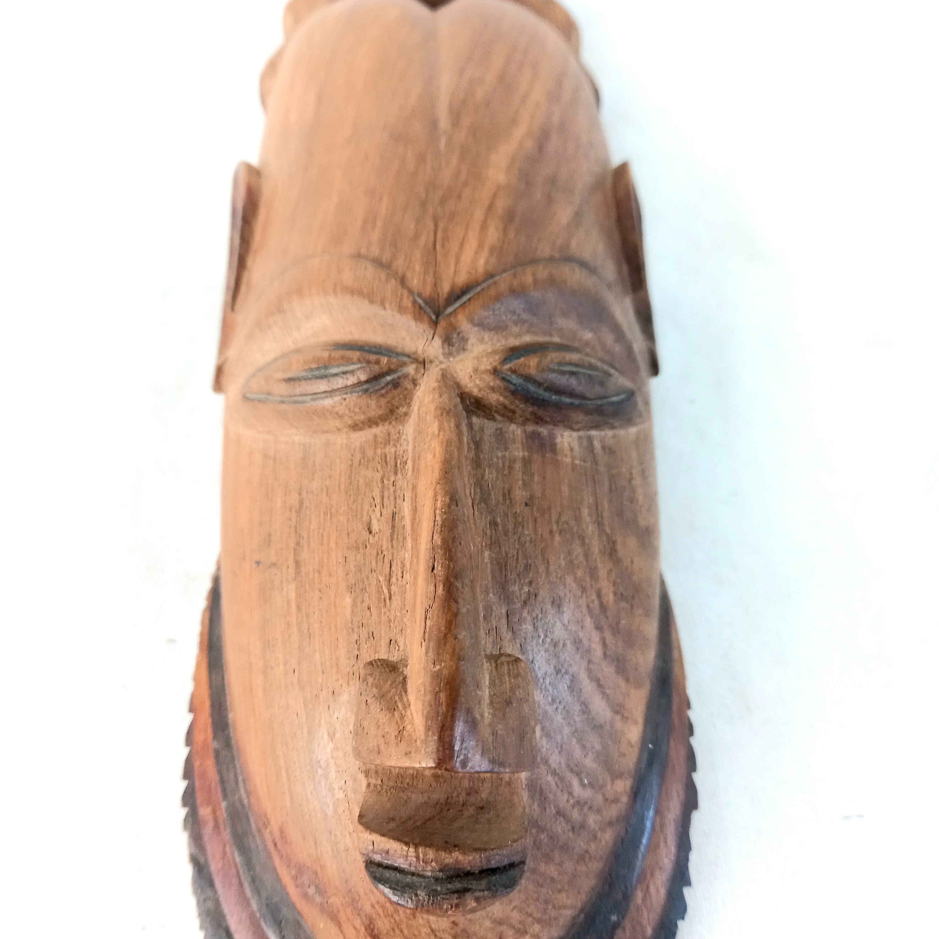Statuette de masque Africain en bois sculpté - Photo 3