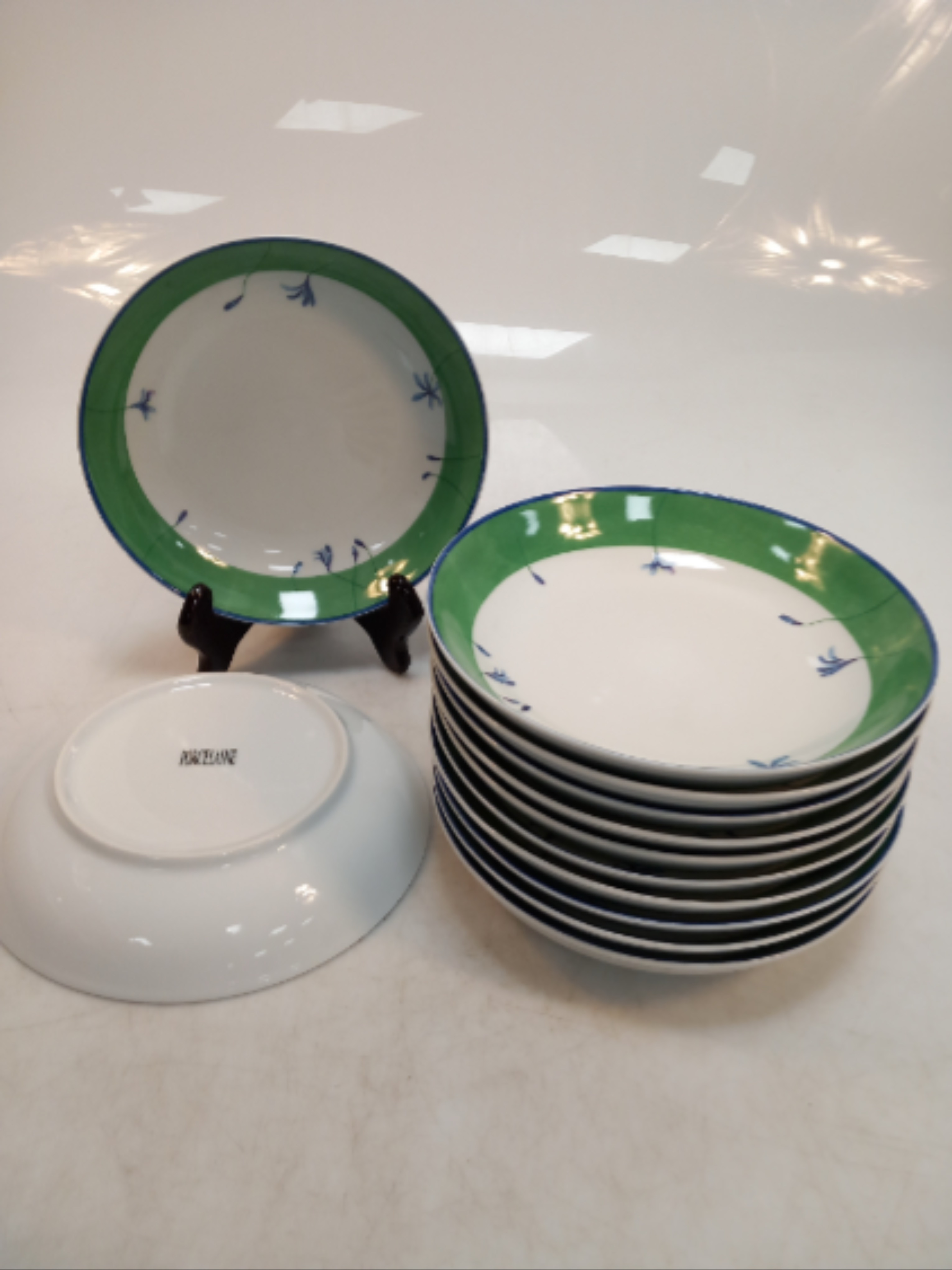 Lot de 12 assiette creuse en céramique - Photo 1