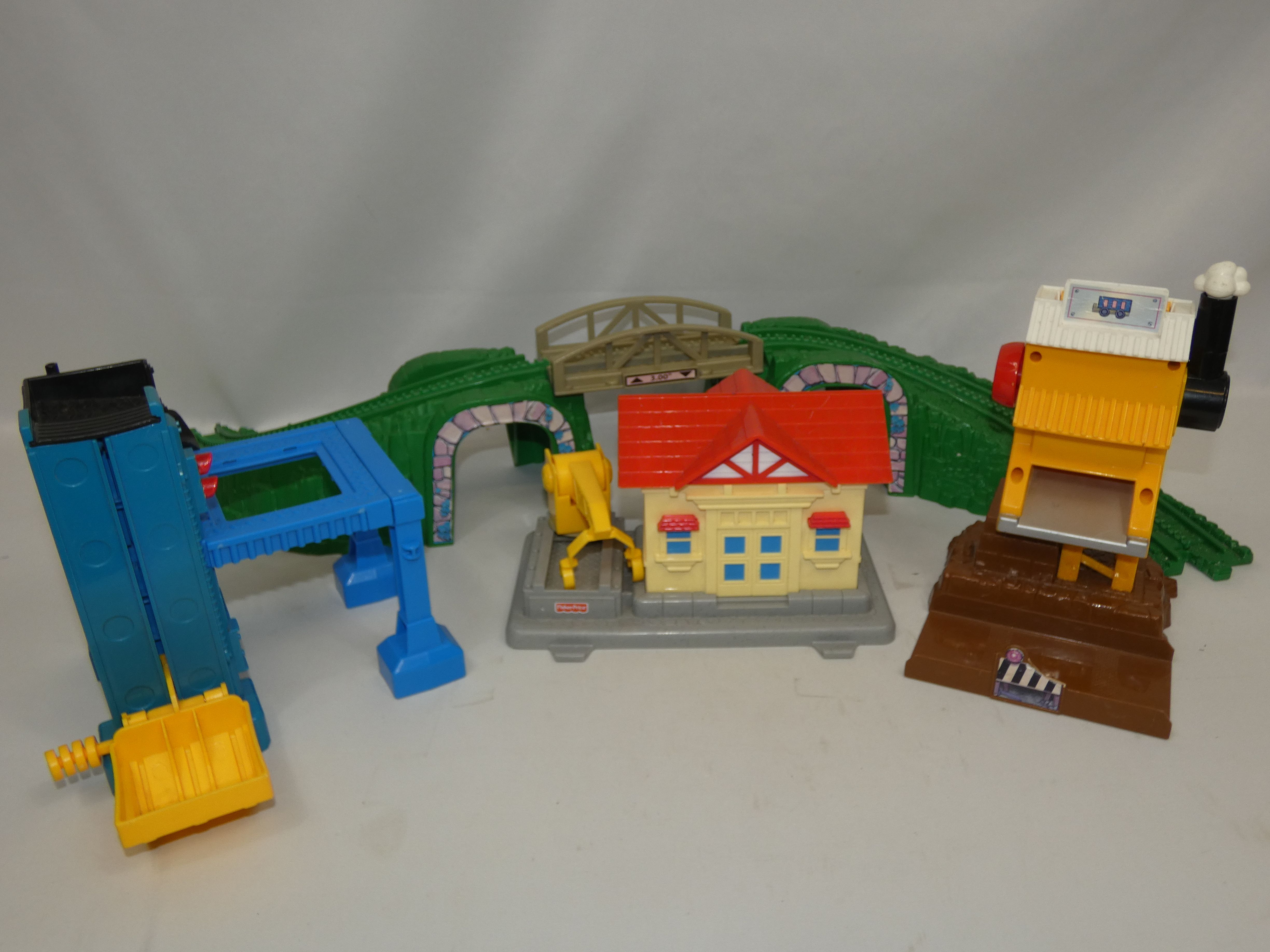 Circuit Geotrax train de chez FISHER PRICE (pour pièces) Bon état - Vue 3 - 