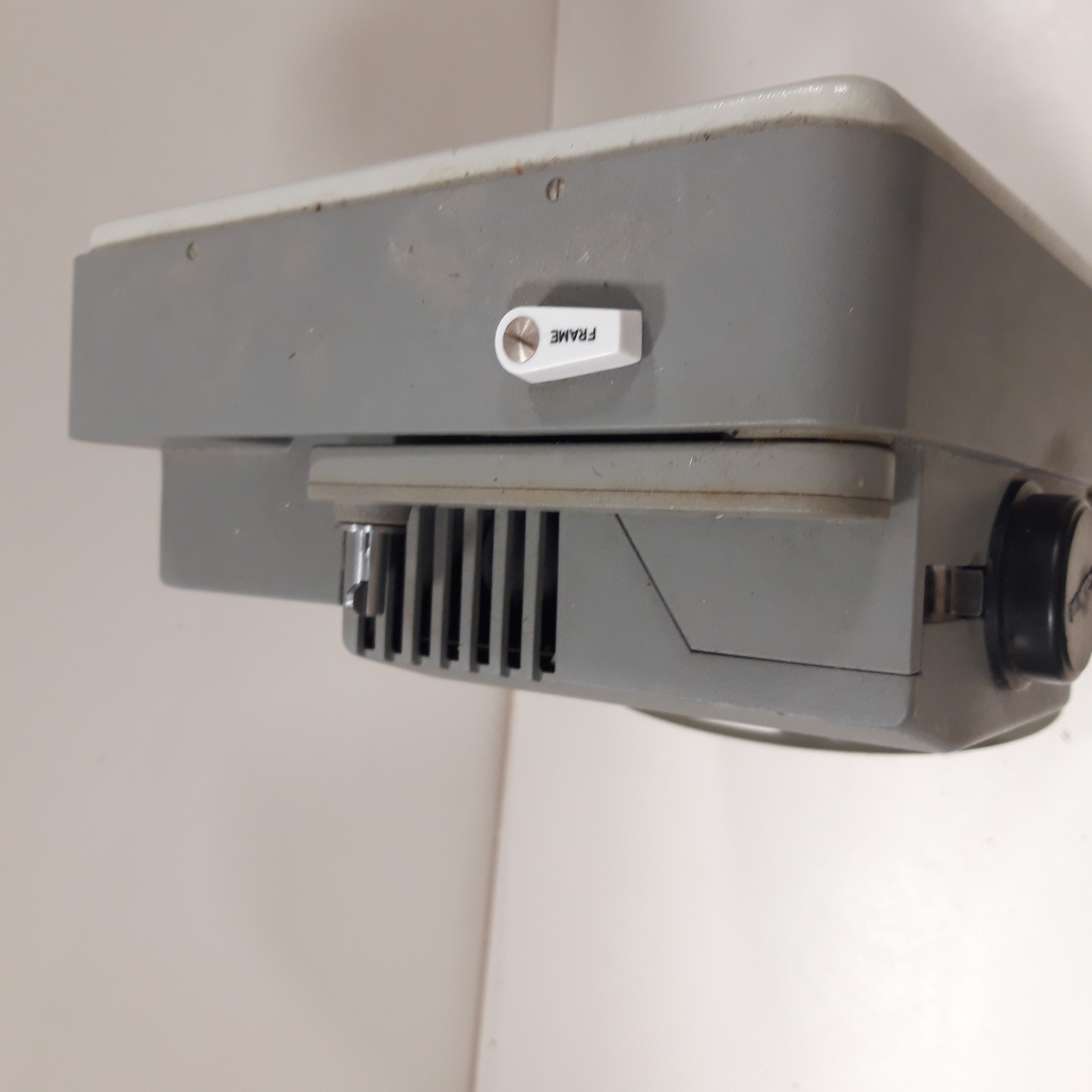 Auto Projecteur Canon 82, Année 63,  État correct - Vue 6 - 