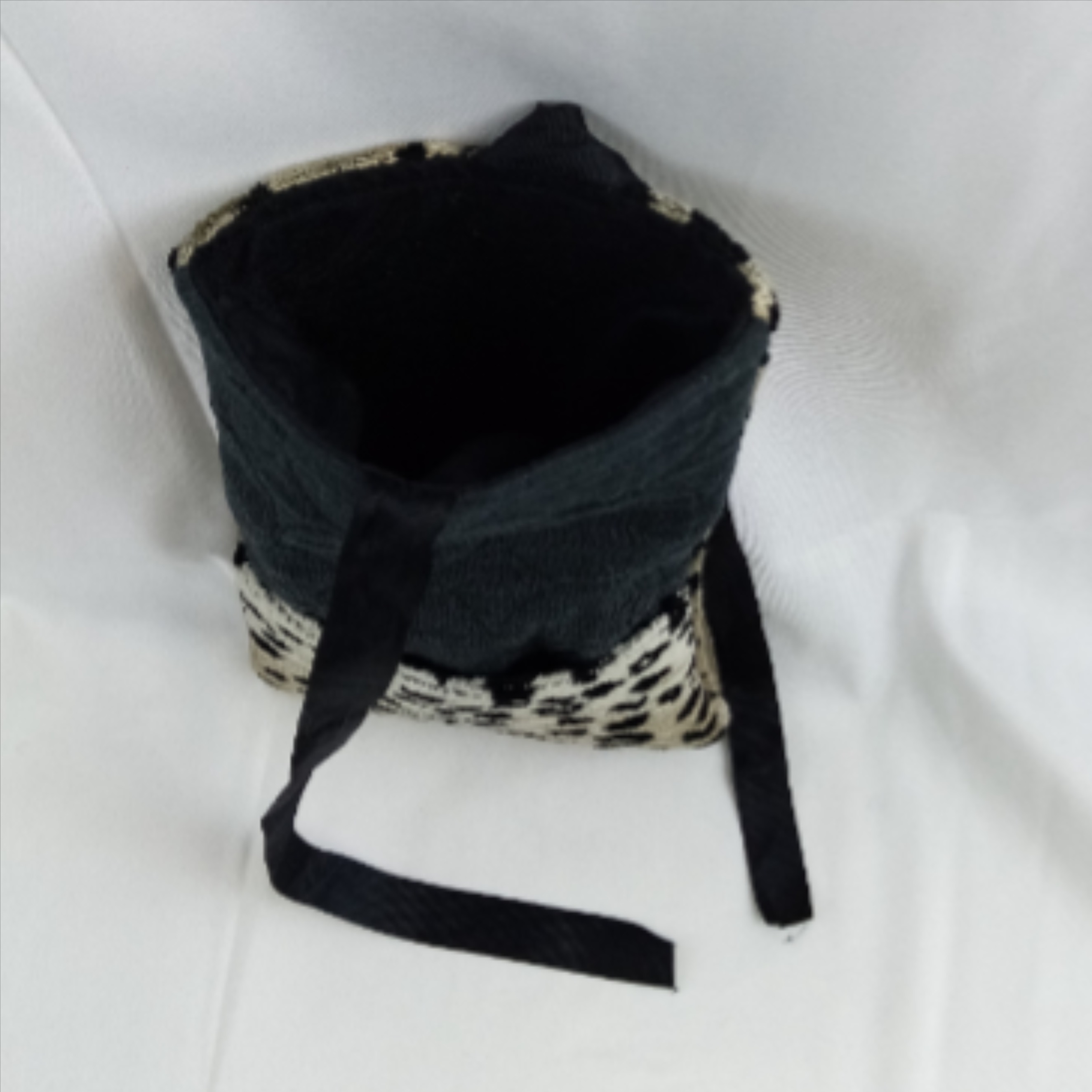 Voir photo 2 de Pochette Liseuse - Petite Pochette Liseuse - Petite Comme neuf - Vue 2 -