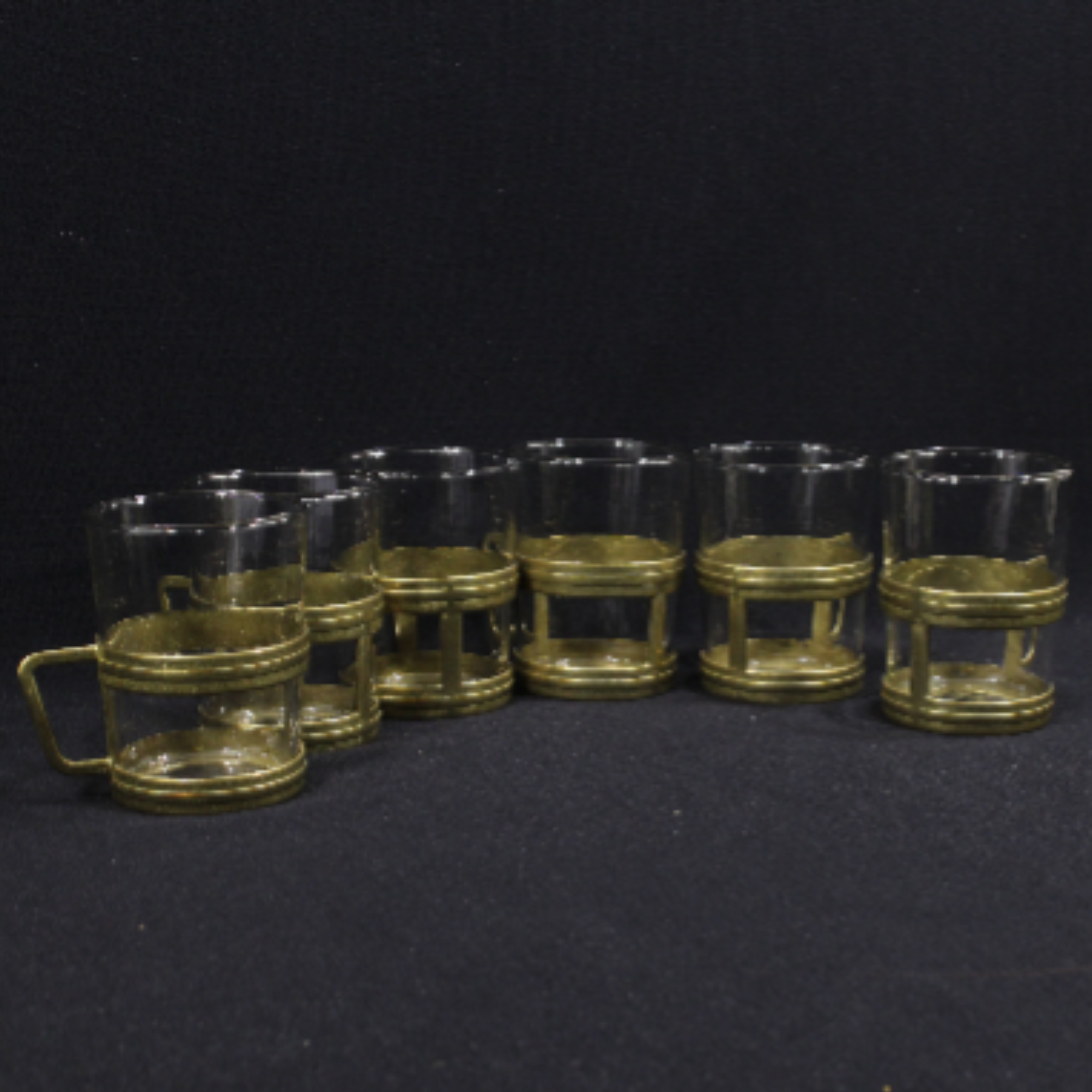 Ensemble de service à thé en verre et laiton + plateau en laiton - Années 70 Bon état - Vue 3 - 
