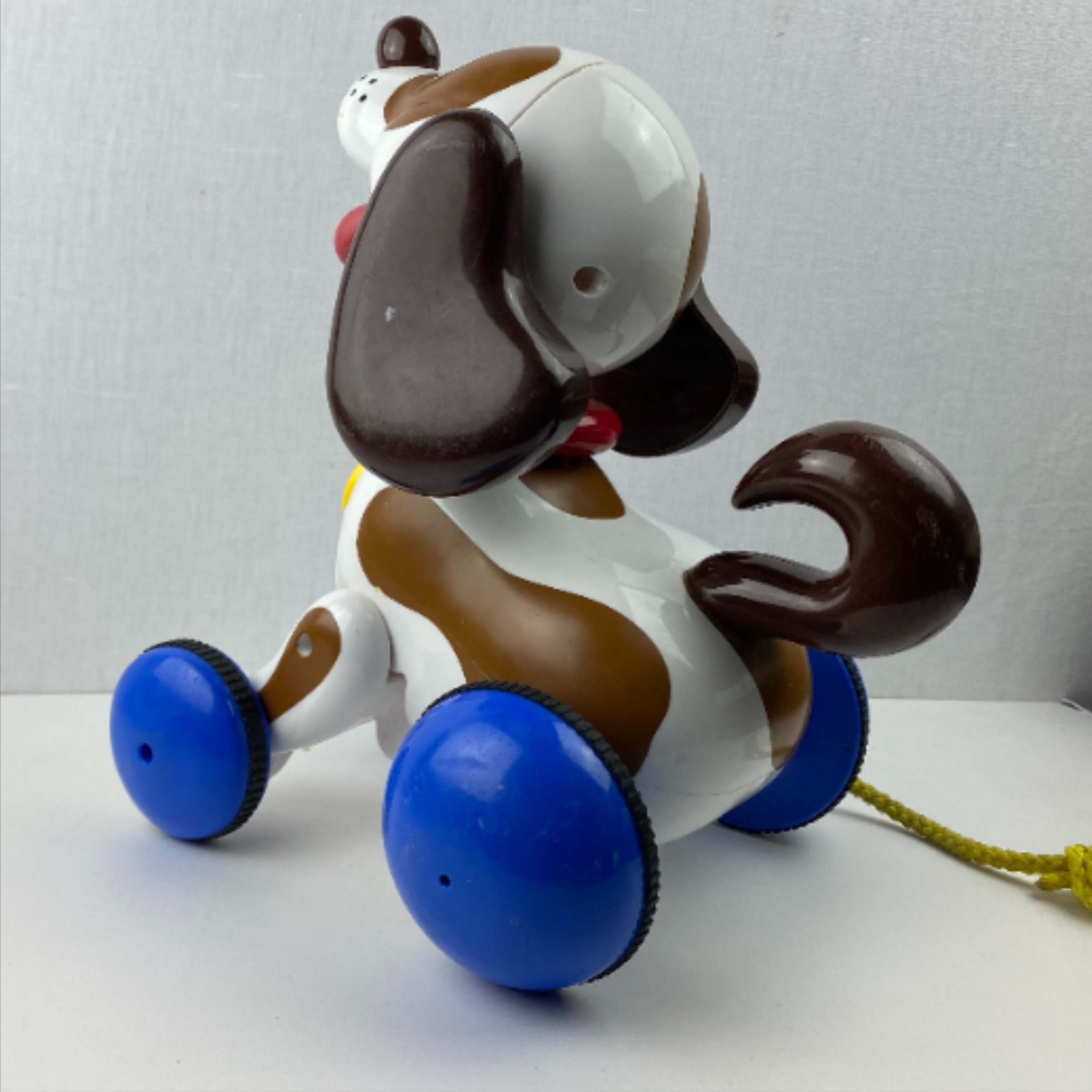 Le craquant chien Tomy Bon état - Vue 3 - 