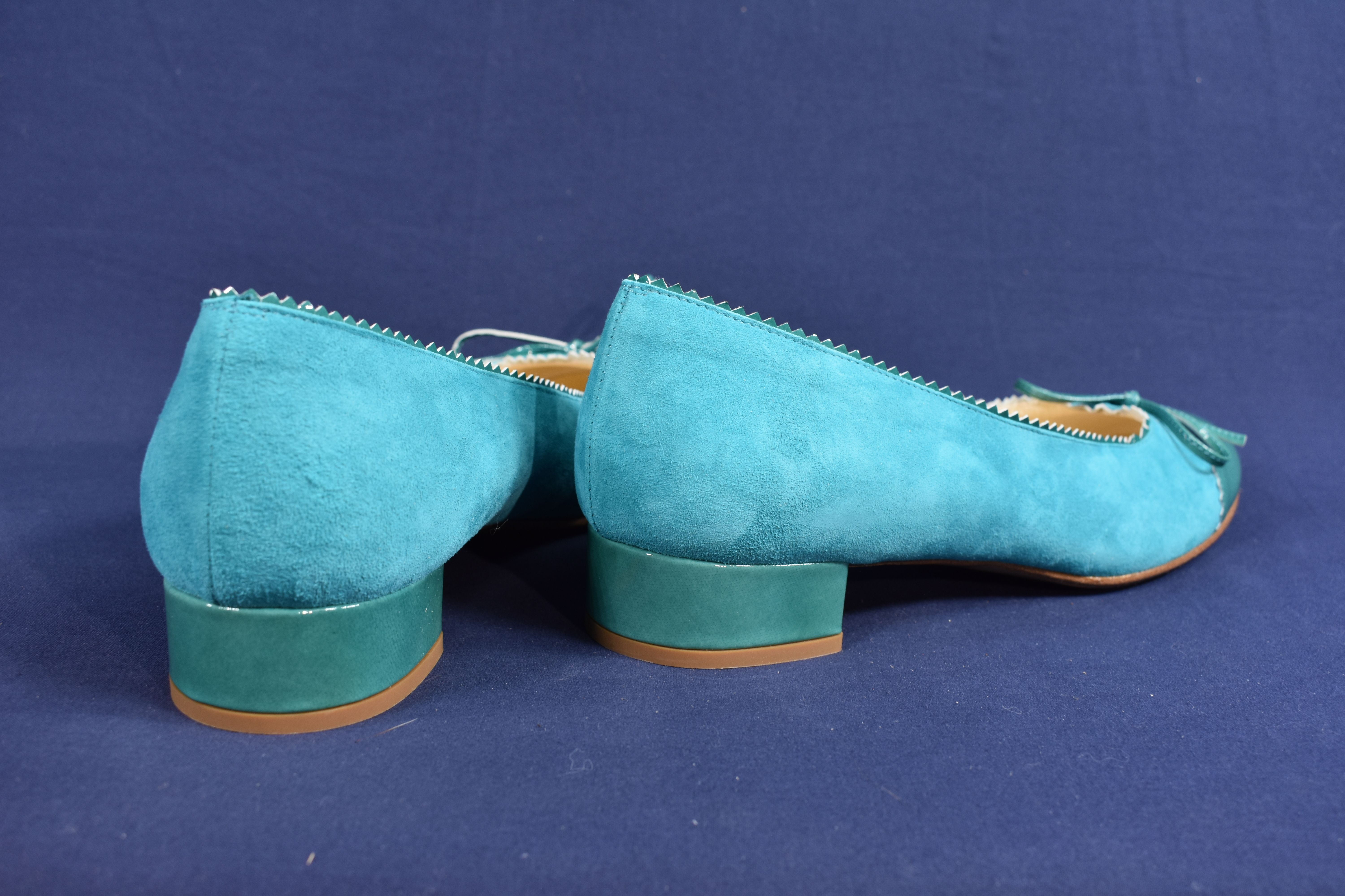 Ballerines EXQUISIT taille 38, en cuir, couleur vert-jade. - Photo 1