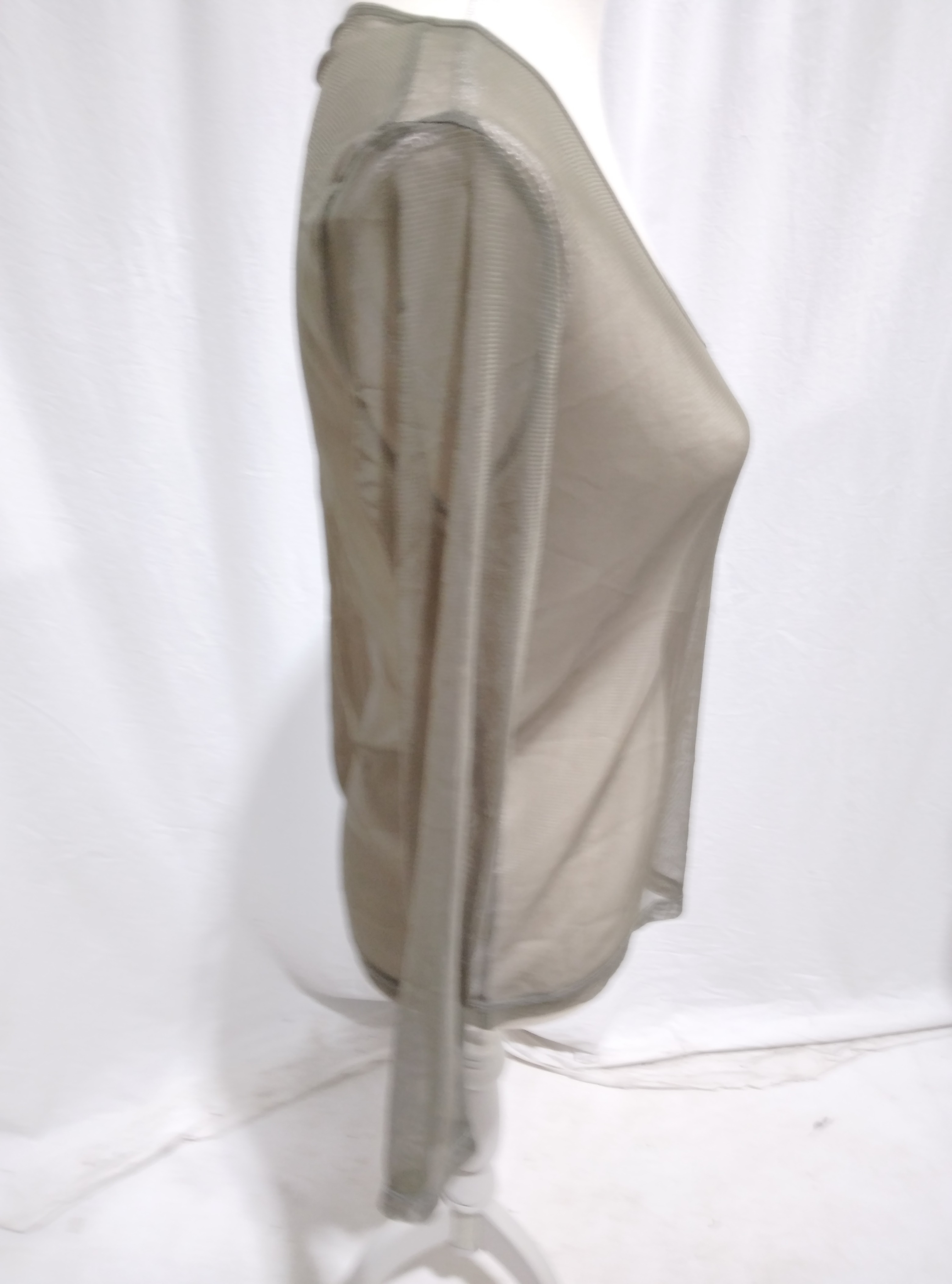 Voir photo 2 de T-Shirt transparent manche longue kaki, "Cindy" - Paul Brial - 4. T-Shirt transparent manche longue kaki, "Cindy" - Paul Brial - 4. Comme neuf - Vue 2 -