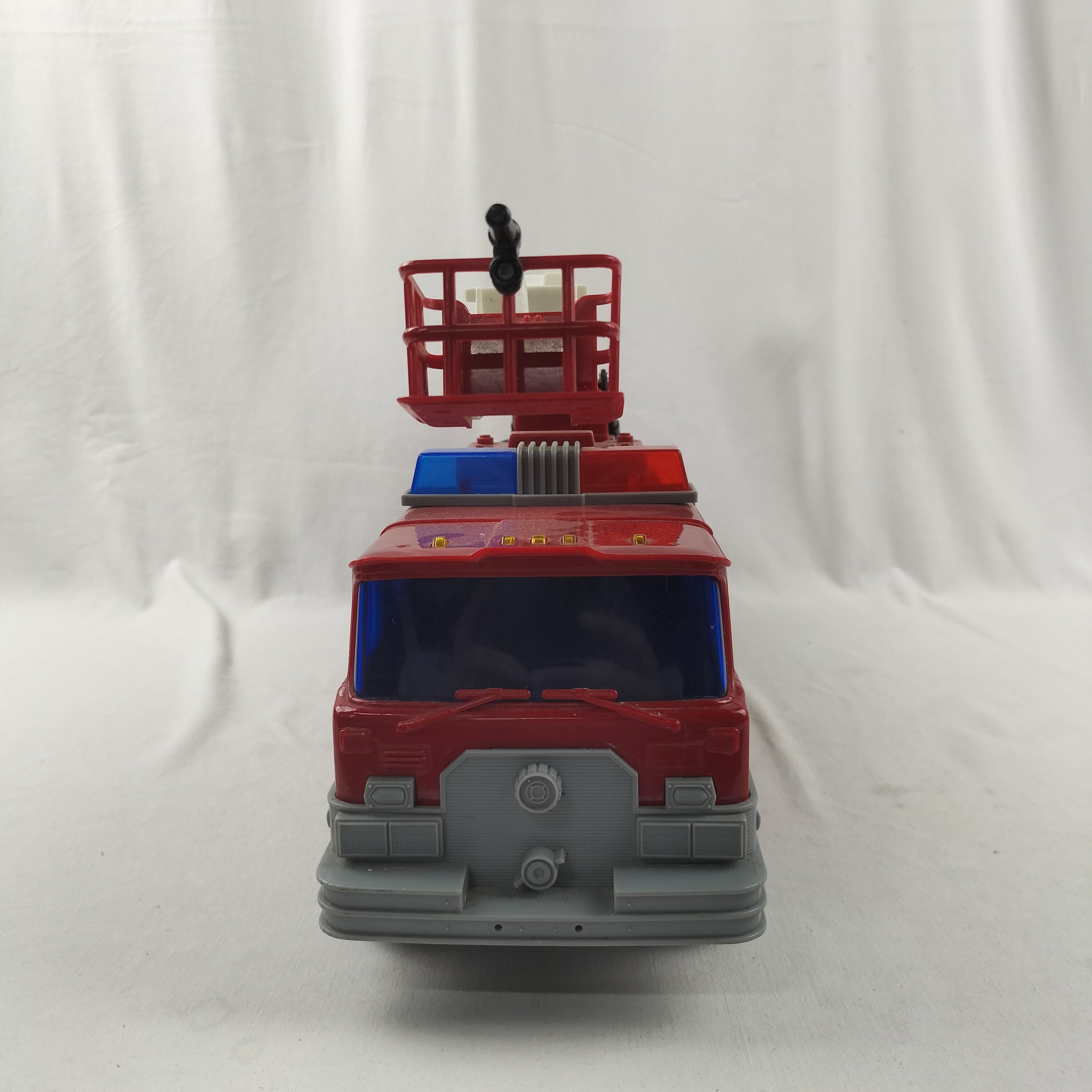 Jouet camion de pompier miniature décoratif (testé non fonctionnel)  - Vue 6 - 