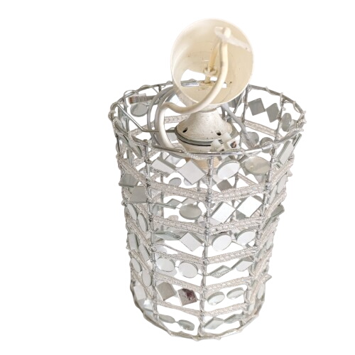 Acheter Abat-jour miroir et perles Bon état - 15,00 € Abat-jour miroir et perles Bon état - reconditionné disponible sur Label Emmaüs