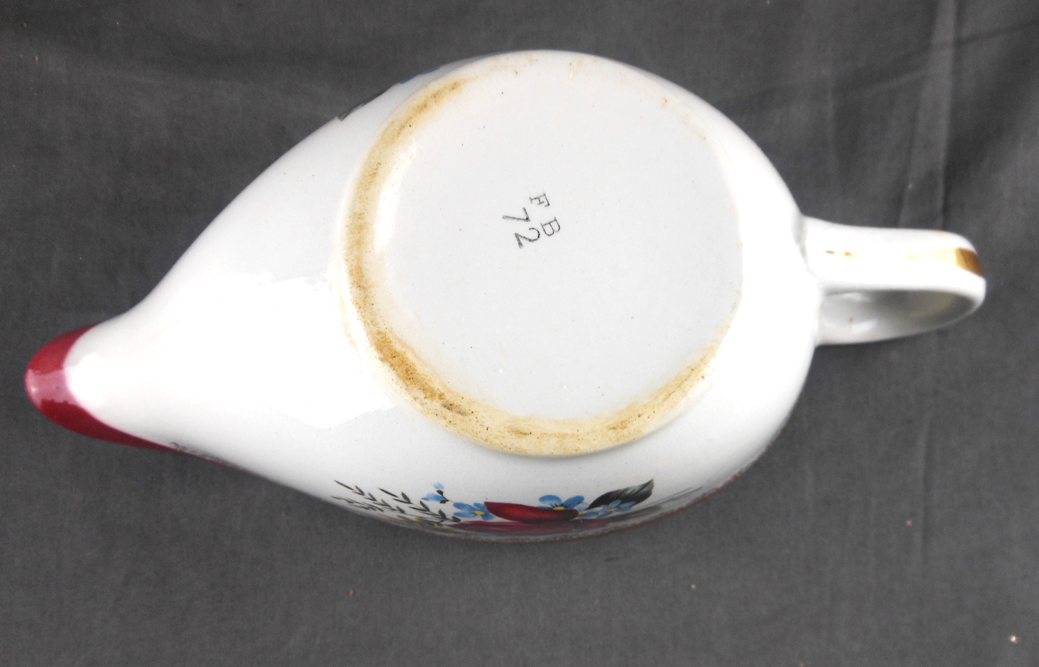 Saucière motif fleuri en céramique , petite ébréchure rien de méchant - Bon état - Photo 5