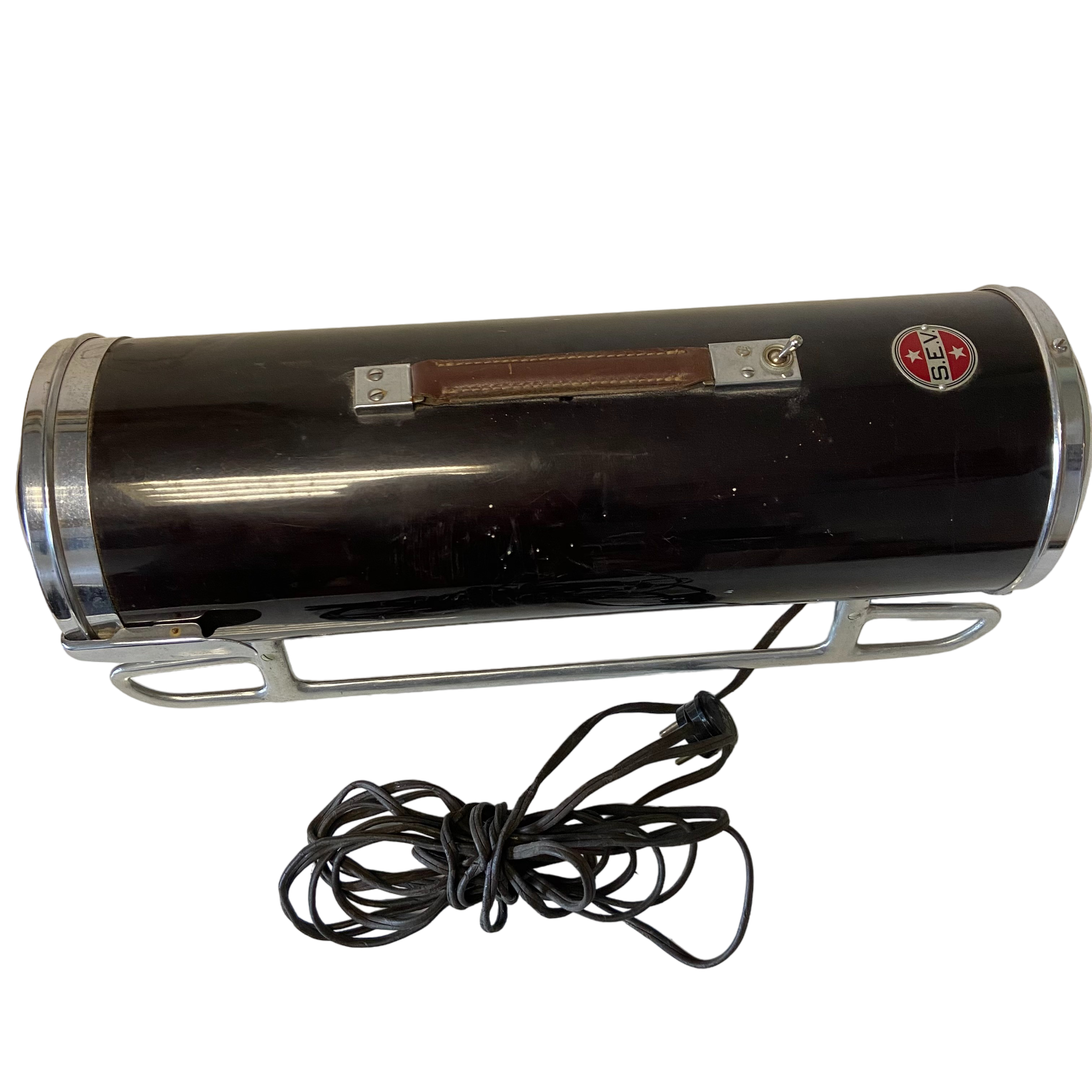 Aspirateur traineau vintage S.E.V vintage ( années 50) qui fonctionne dans sa mallette d'origine - Très bon état sur Label Emmaüs