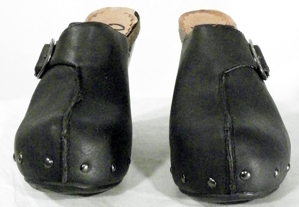 Sabot Femme Noir MTNG Pointure 39. Comme neuf -  reconditionné disponible sur Label Emmaüs