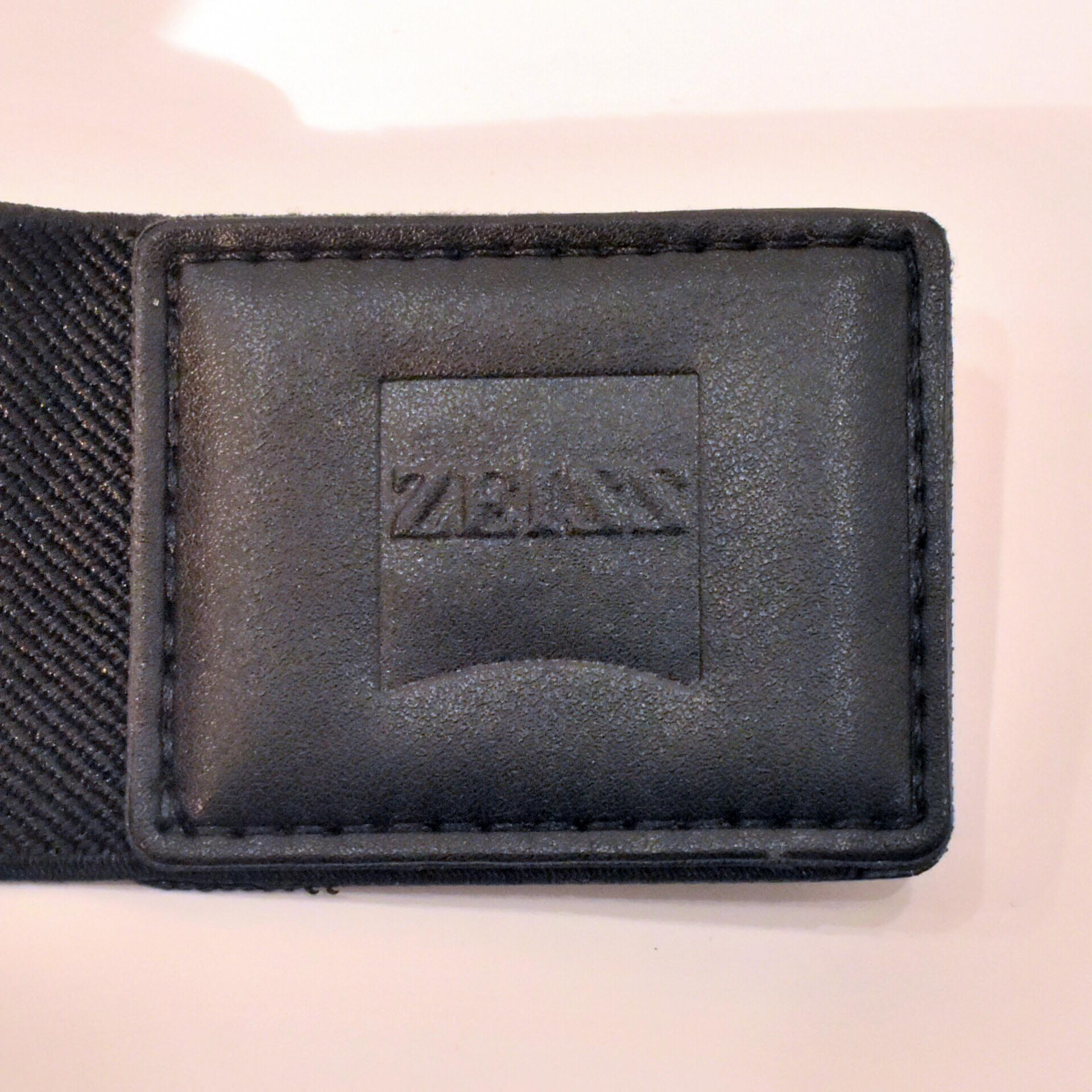 Voir photo 6 de VR ONE Plus - Carl Zeiss™ - Casque de Réalité Virtuelle - 2016 VR ONE Plus - Carl Zeiss™ - Casque de Réalité Virtuelle - 2016 - Vue 6 -