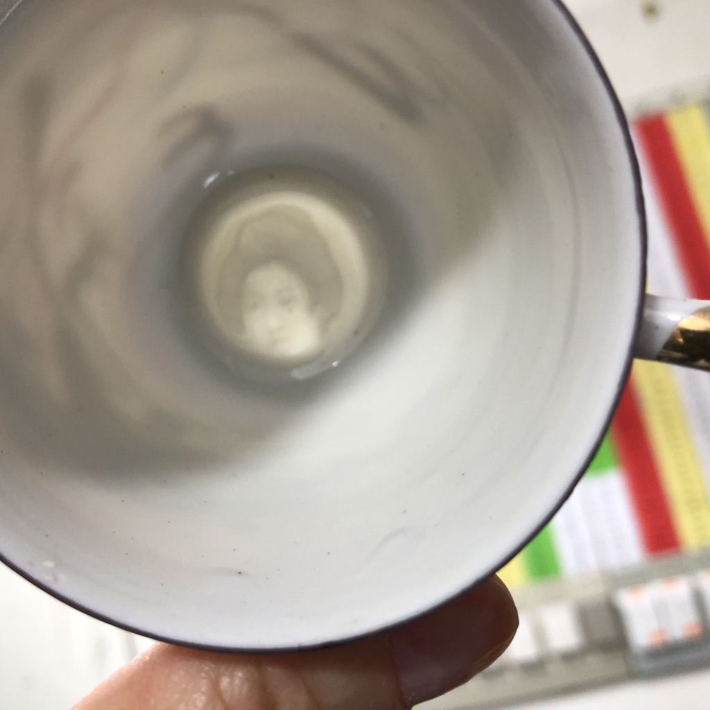 Service à thé en porcelaine fine du japon avec Geisha girl au fond de la tasse - Bon état - Photo 9