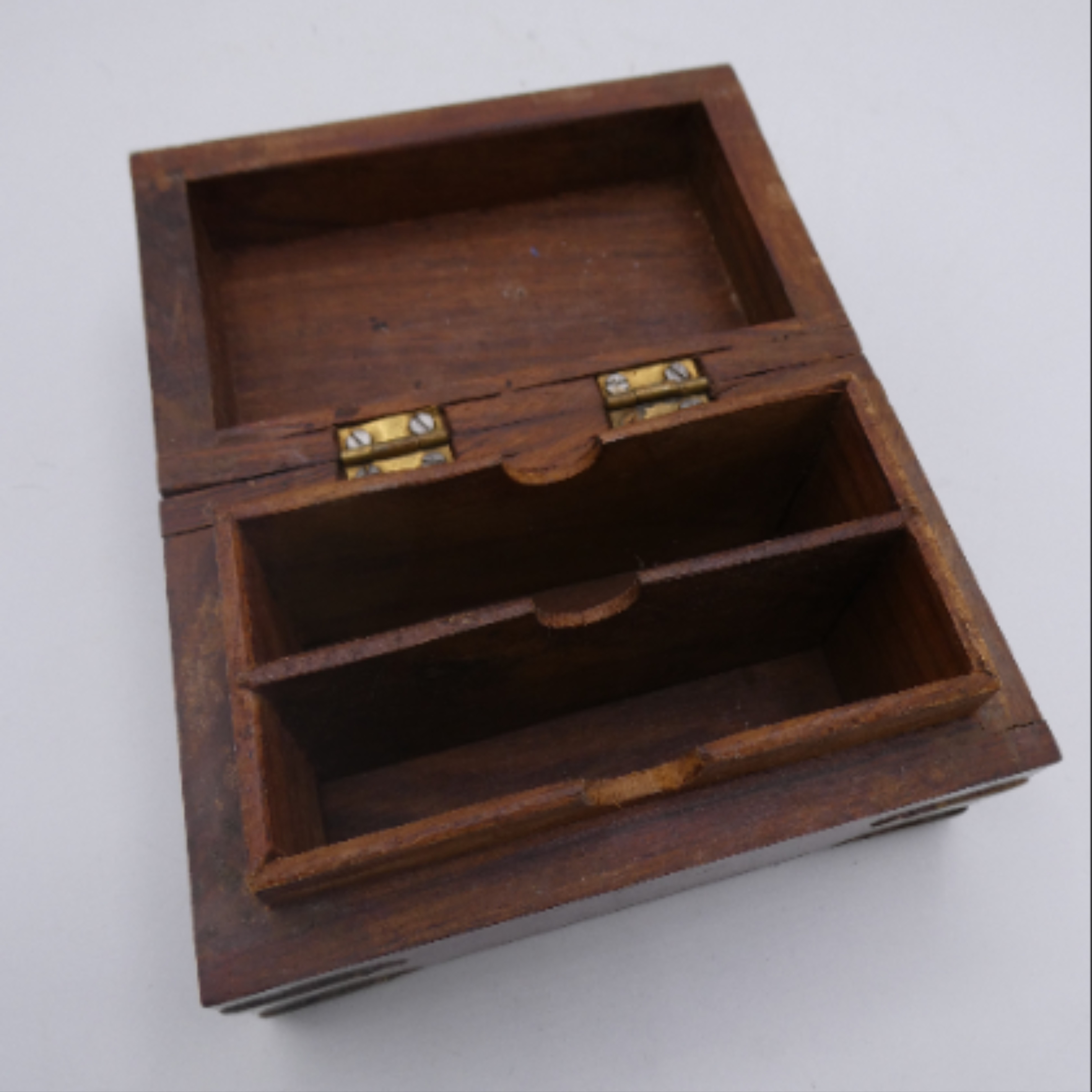 Boîte en bois artisanale à compartiments – style vintage - Photo 4