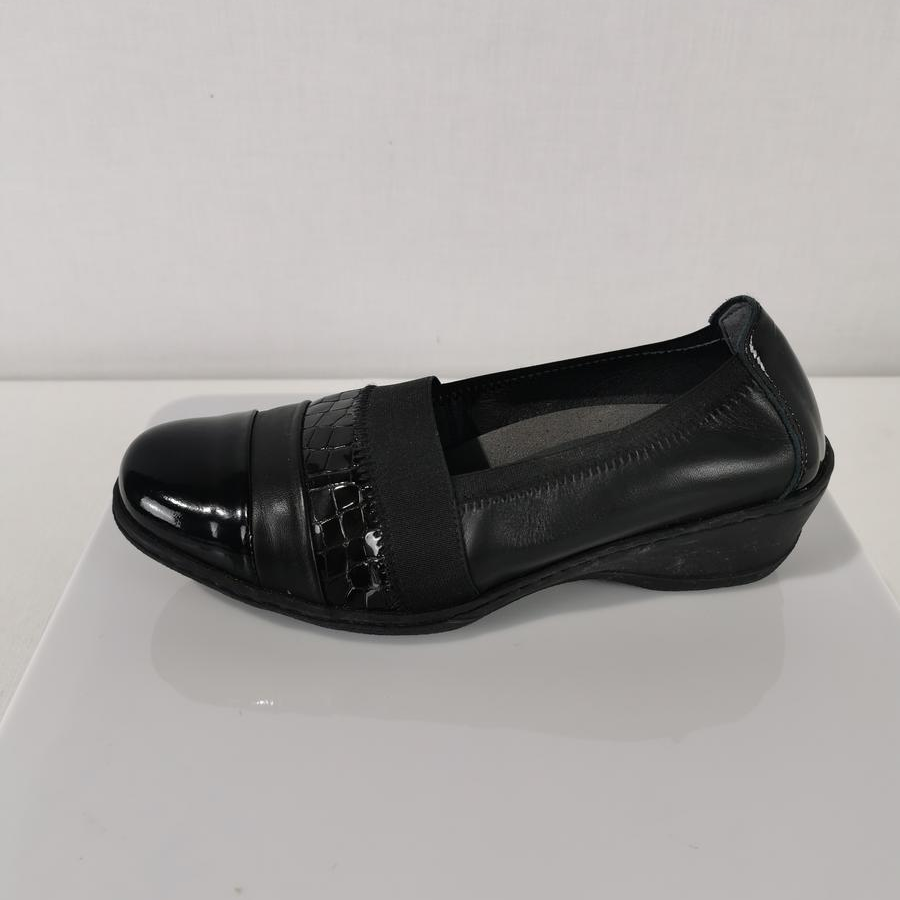Mocassins noirs - femme - Notton - taille 38  -  reconditionné disponible sur Label Emmaüs