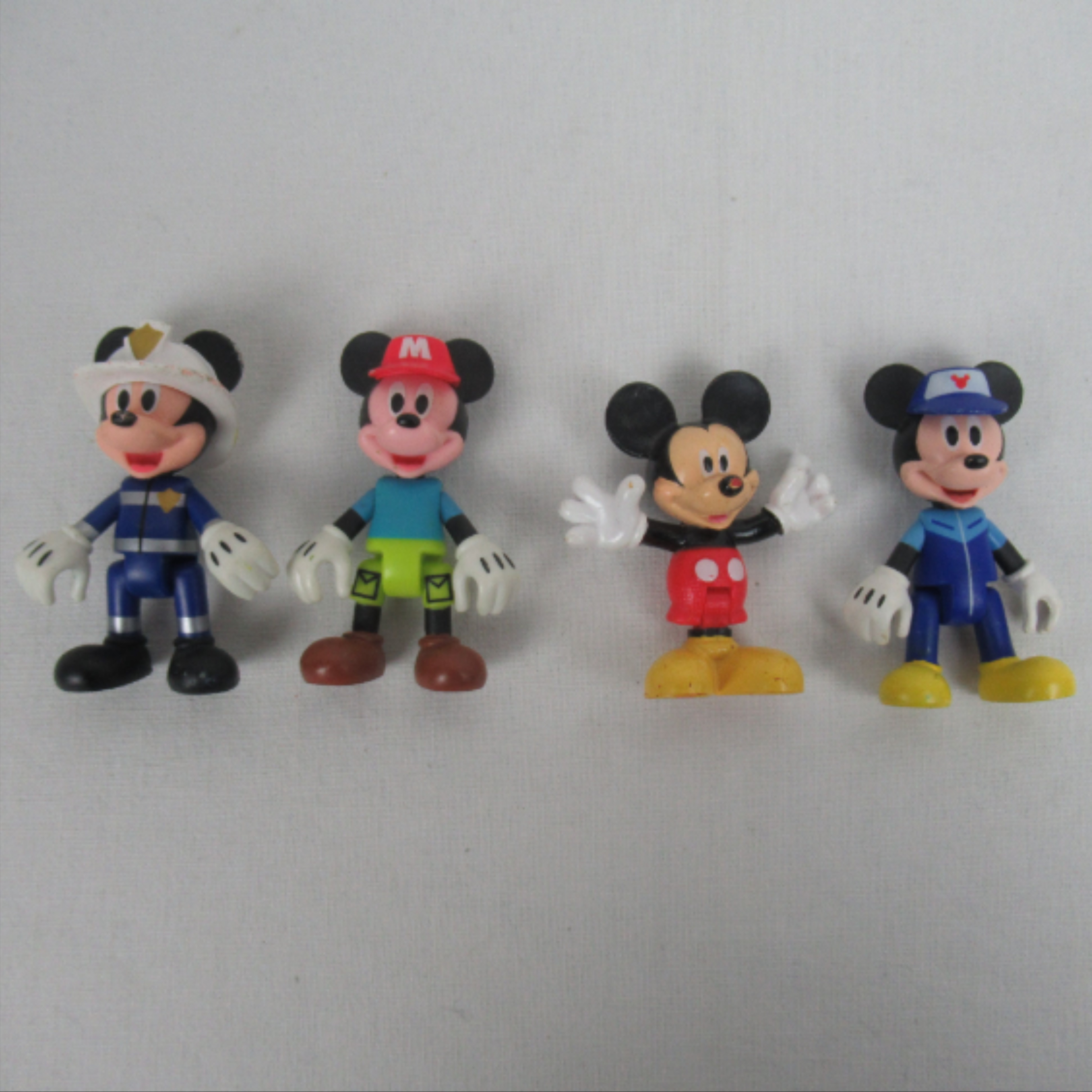 Lot de dix figurines Mickey et ses amis Bon état - Vue 3 - 