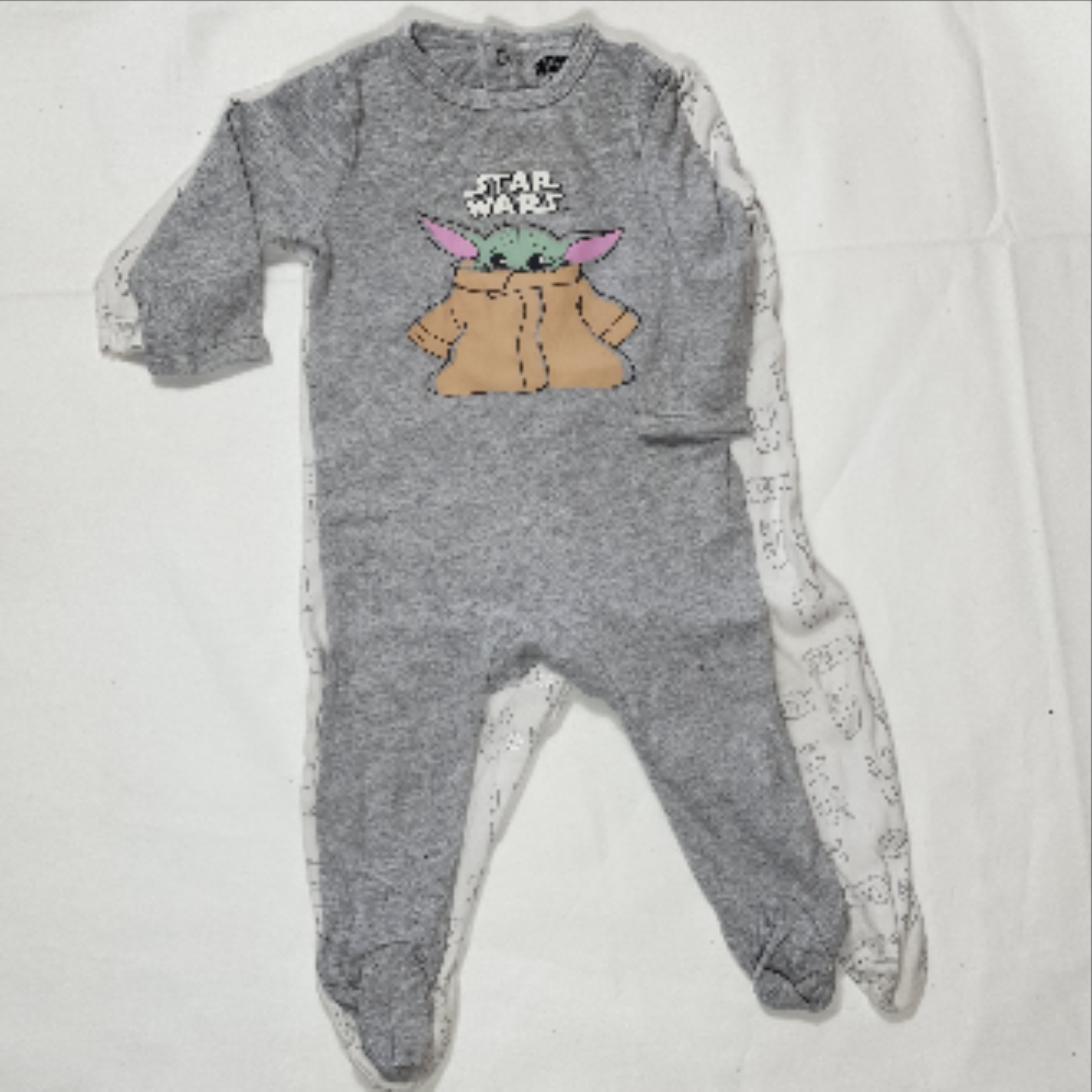 lot de deux pyjamas - Star Wars et Primark - 6 mois - Photo 0