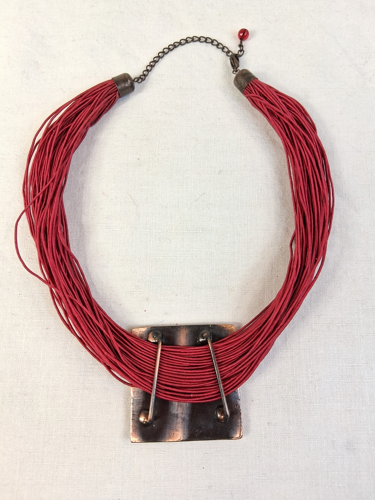 COLLIER "Ras de Cou" avec un médaillon Très bon état - Vue 2 - 