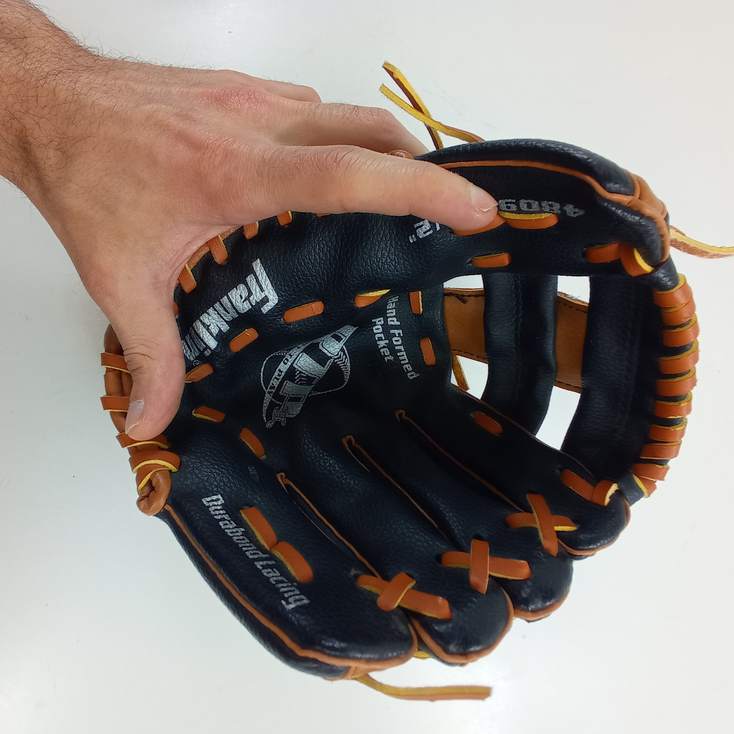 Gants de base ball (2) taille 9,5 pouces Bon état - Vue 3 - 