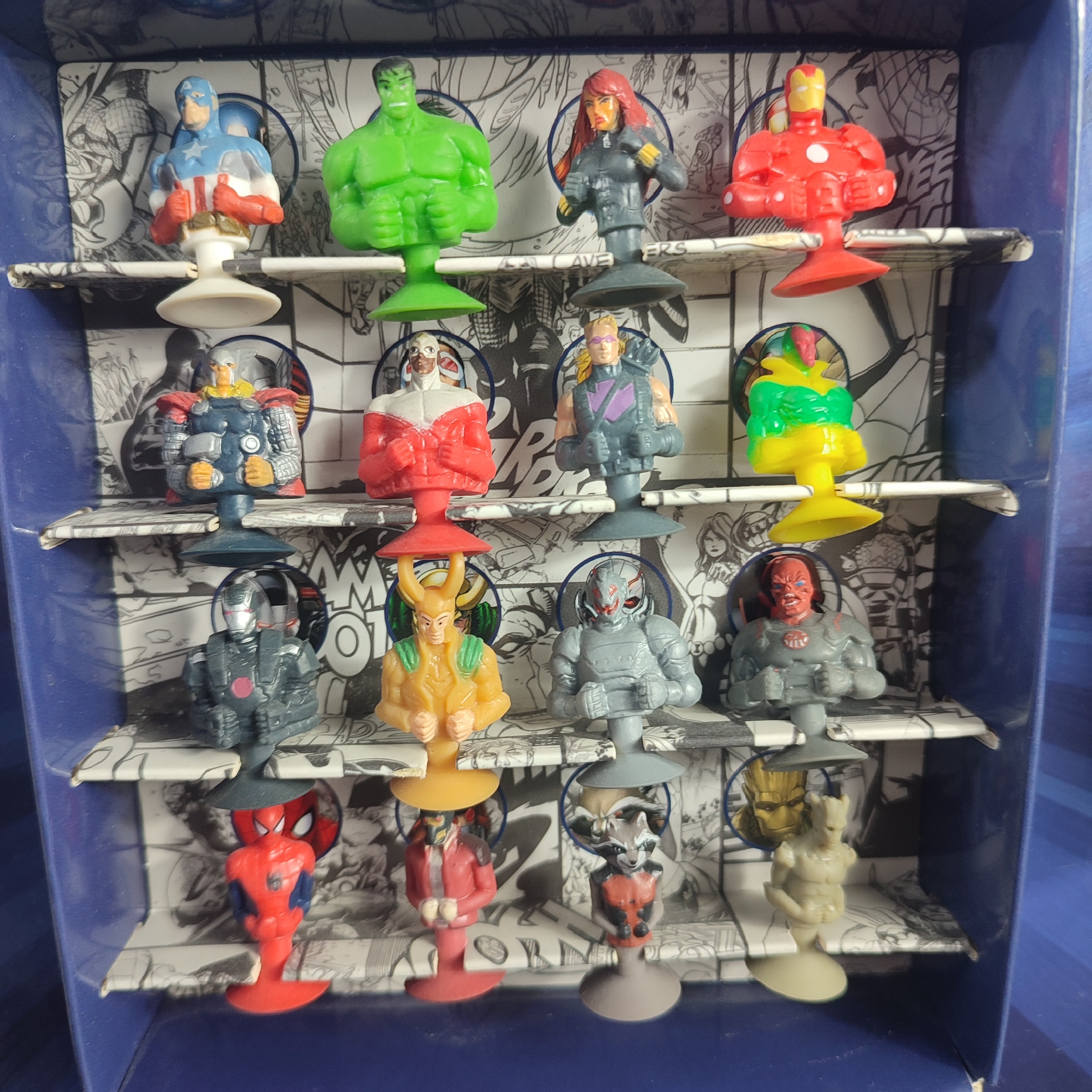 Voir photo 7 de Petites figurines collection avec carnet de rangement - MARVEL Super-Héros Mania - Carrefour 2016 - Complet Petites figurines collection avec carnet de rangement - MARVEL Super-Héros Mania - Carrefour 2016 - Complet Bon état - Vue 7 -