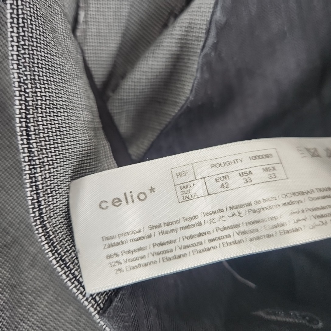 Voir photo 4 de Celio - Pantalon gris en coton - Taille 42/44 - Longueur= 91 cm Celio - Pantalon gris en coton - Taille 42/44 - Longueur= 91 cm Très bon état - Vue 4 -