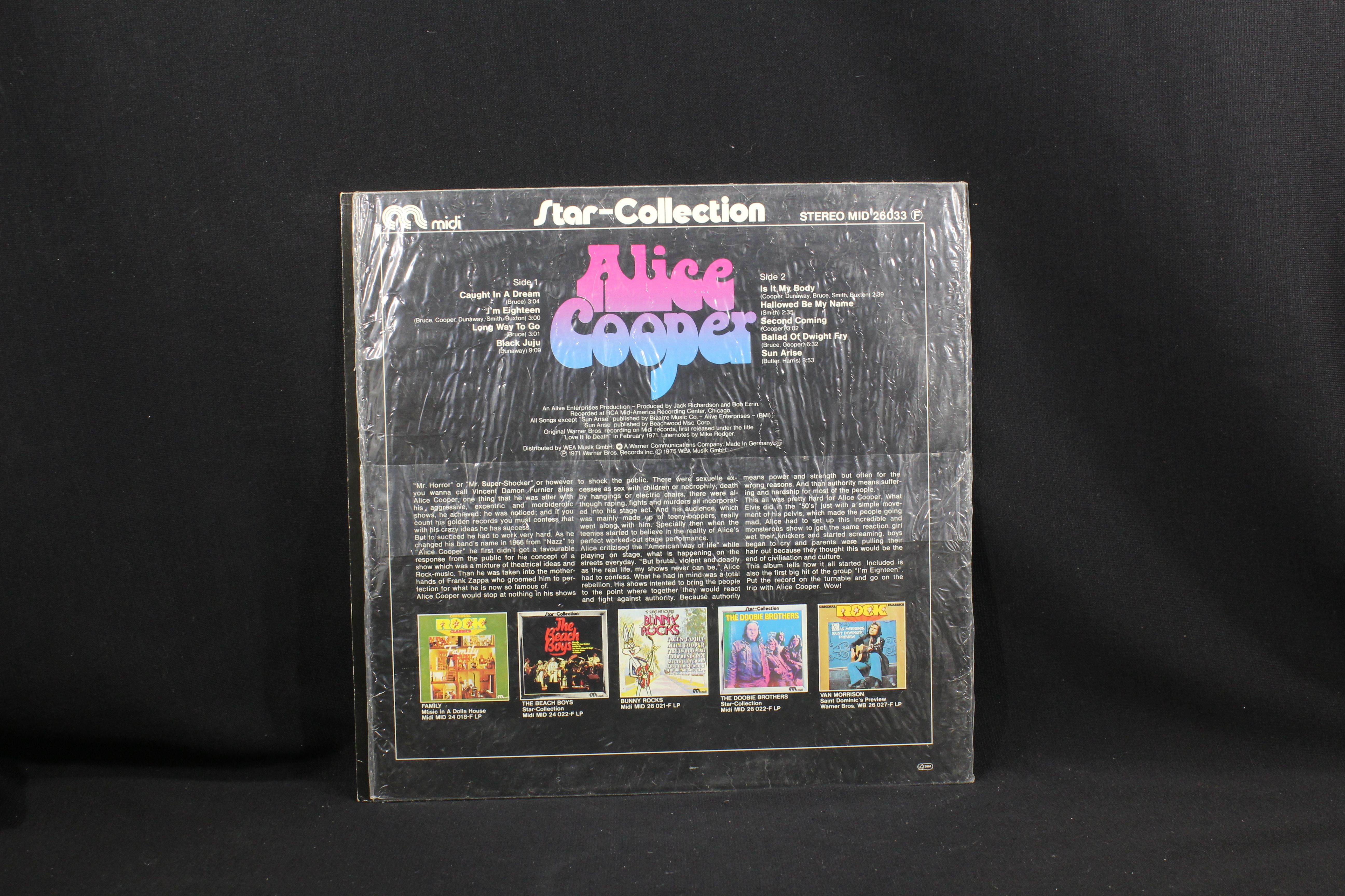 Voir photo 2 de Vinyle 33T Alice Cooper / Star-Collection - Midi 1975 Vinyle 33T Alice Cooper / Star-Collection - Midi 1975 Bon état - Vue 2 -