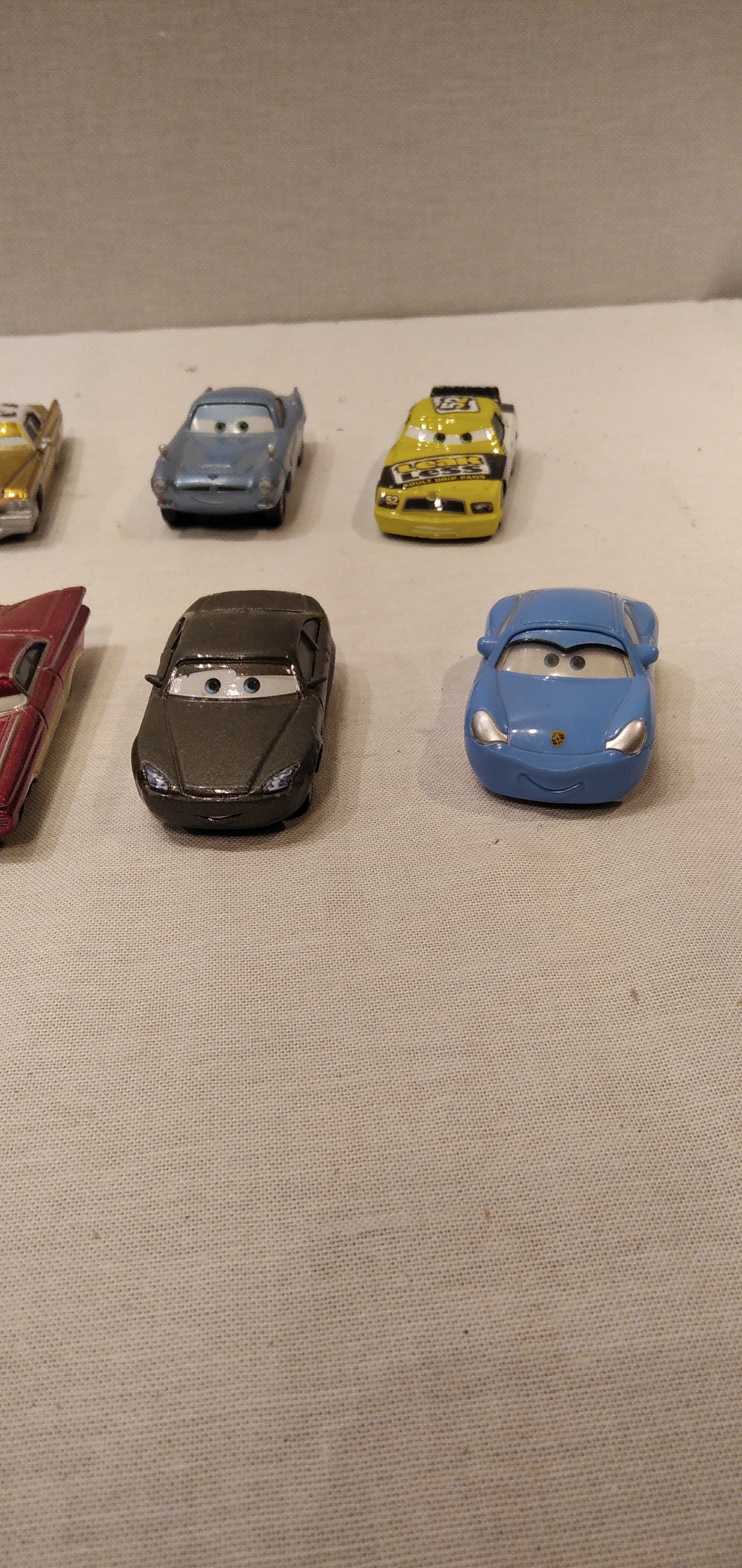 10 voitures "cars" Bon état - Vue 3 - 
