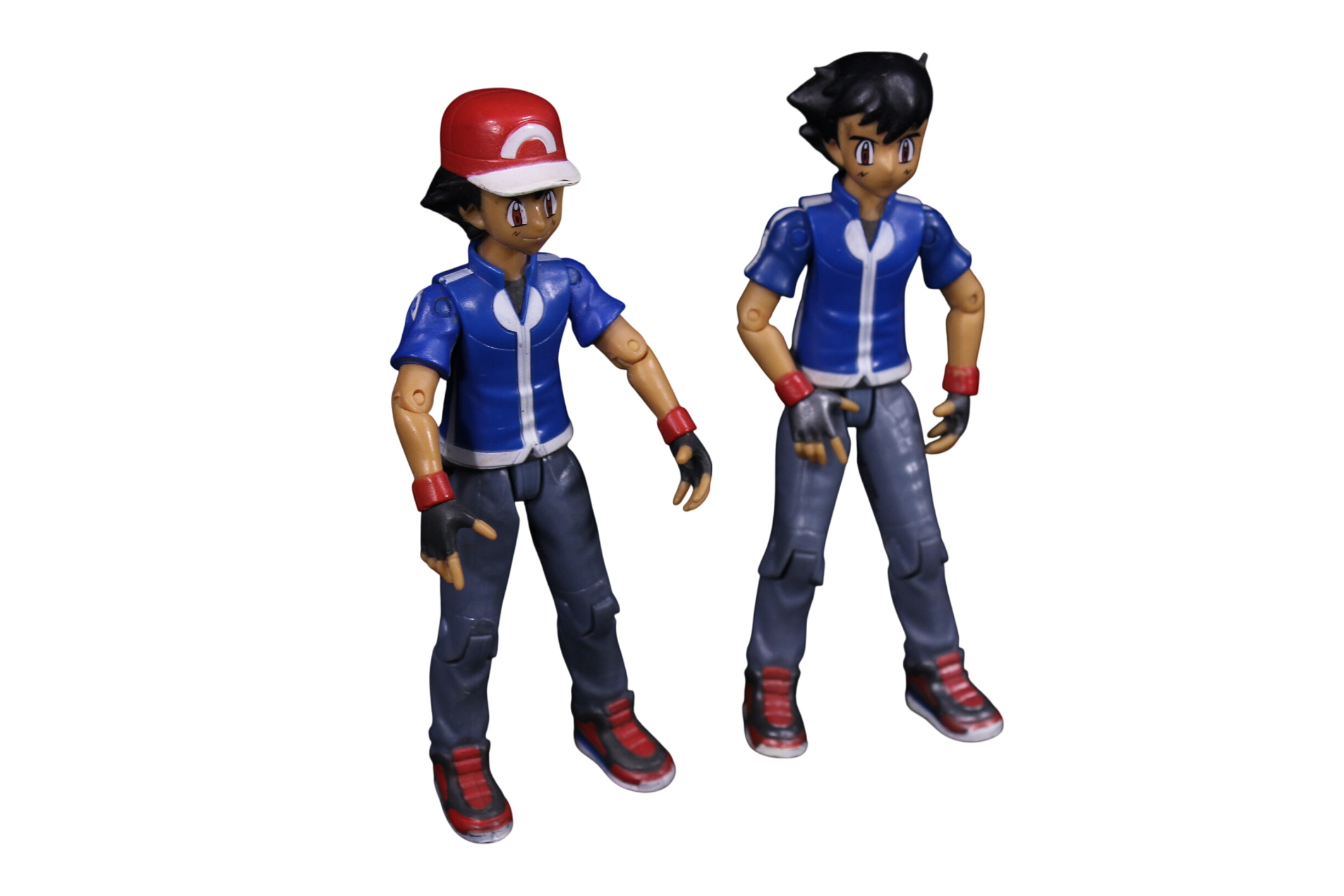 Acheter Lot de 2 figurines articulées "Sacha" - Pokémon TOMY Bon état - 11,20 € Lot de 2 figurines articulées "Sacha" - Pokémon TOMY Bon état - reconditionné disponible sur Label Emmaüs