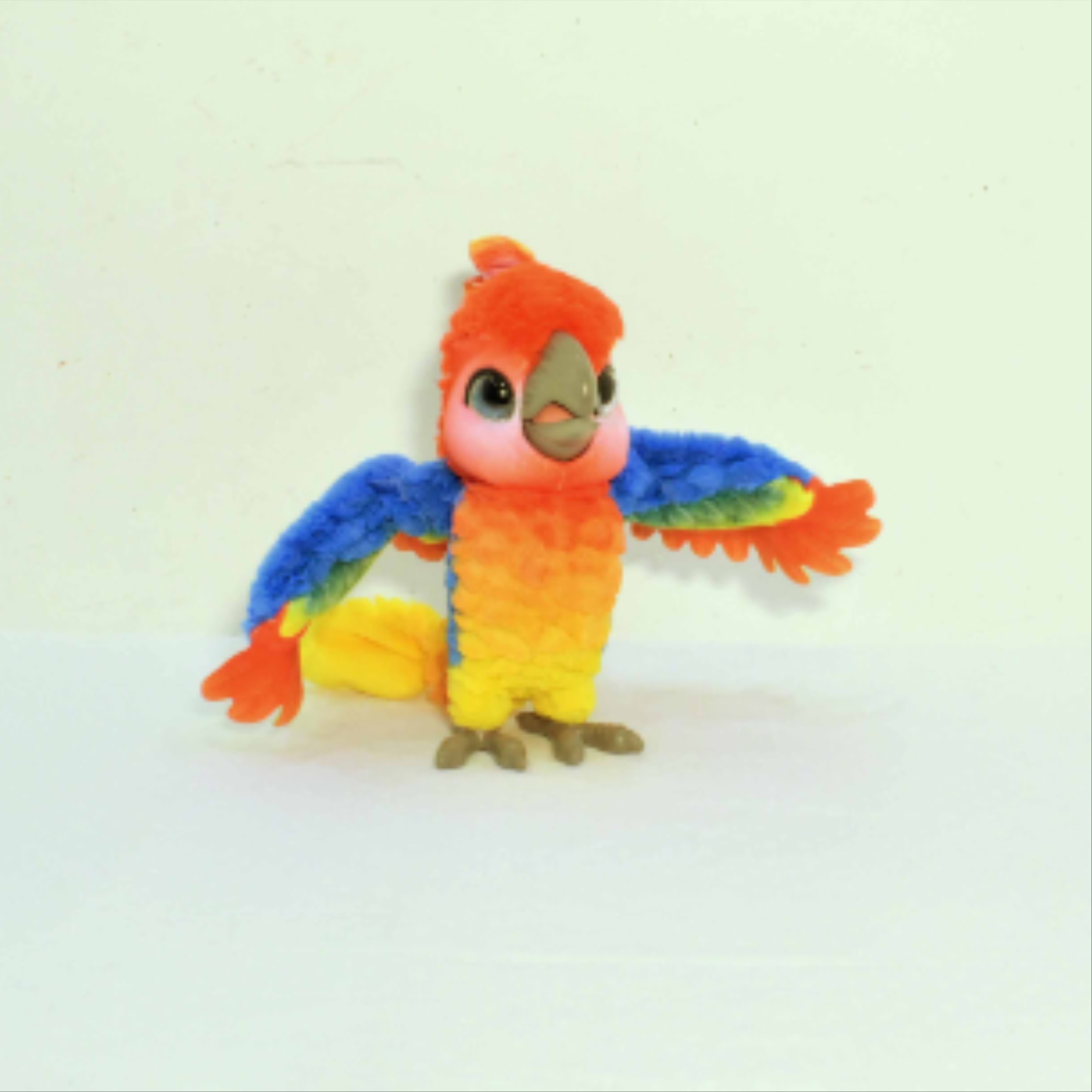 Voir photo 3 de Perroquet Peluche Interactive - FurReal® by Hasbro® Perroquet Peluche Interactive - FurReal® by Hasbro® - Vue 3 -