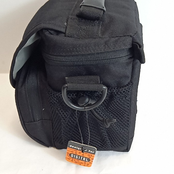 Sacoche rembourrée Lowepro EX 120 pour appareil photo - Noir - Poches latérales Film ou numérique-Petit-moyen Comme neuf - Vue 5 - 