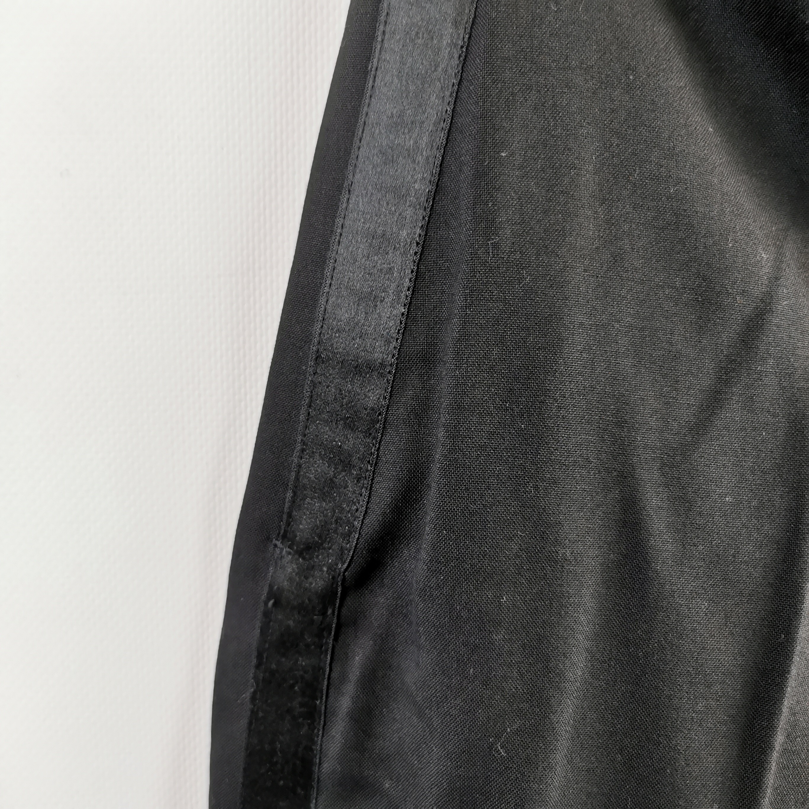 Pantalon de smoking noir à bande satinée 40 (estimée) Très bon état - Vue 3 - 