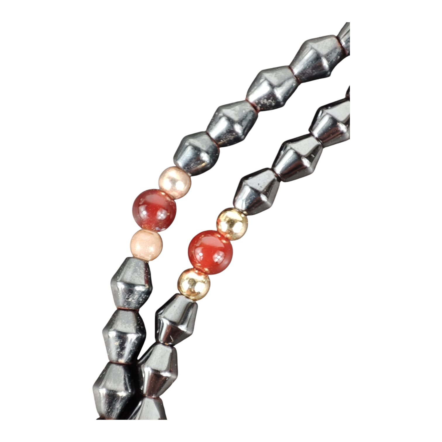Voir photo 2 de Collier et bracelet en perles d'hématite et perles façon cornaline Collier et bracelet en perles d'hématite et perles façon cornaline Bon état - Vue 2 -