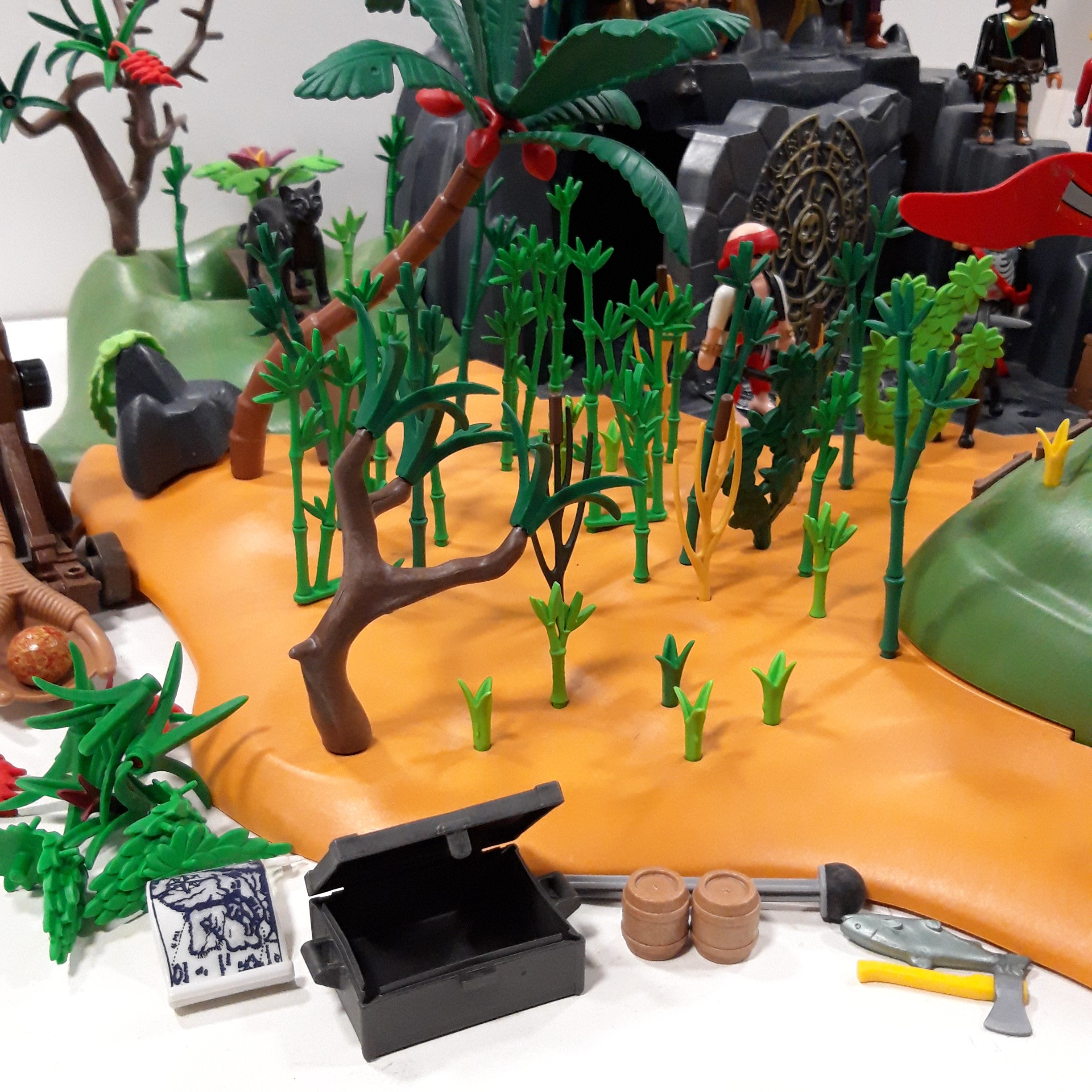 Playmobil 'Grande île mystérieuse des pirates' référence 5134, 30 pièces + Bon état - Vue 6 - 